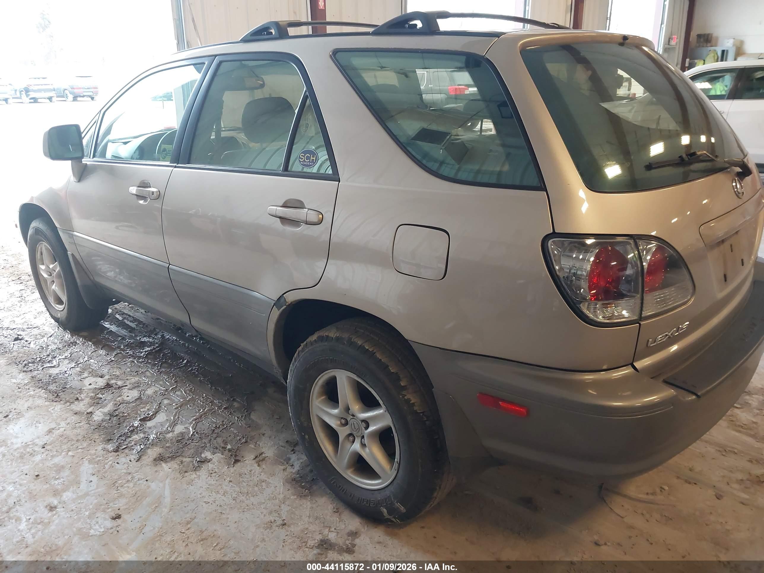 LEXUS RX image 3
