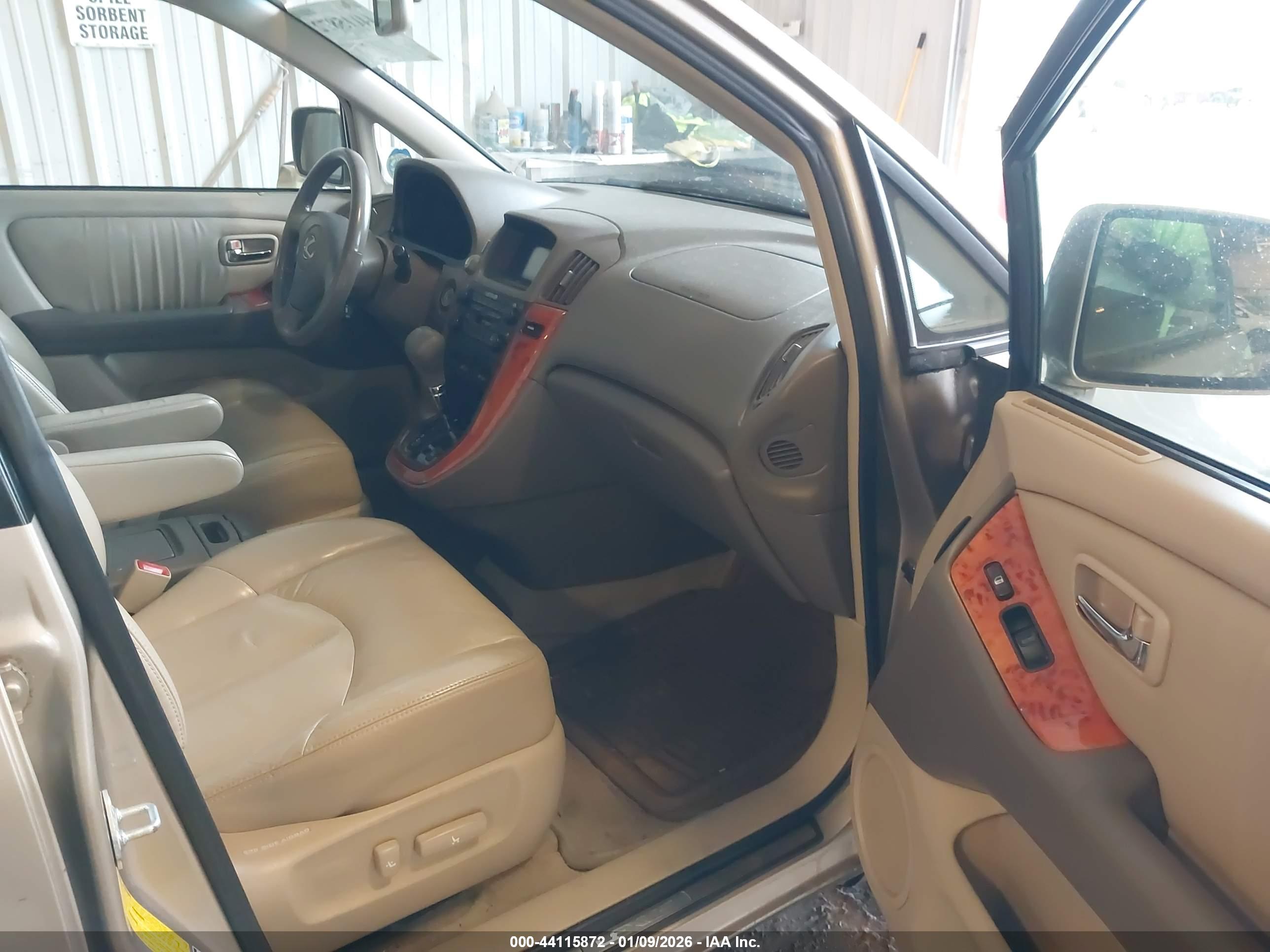 LEXUS RX image 5