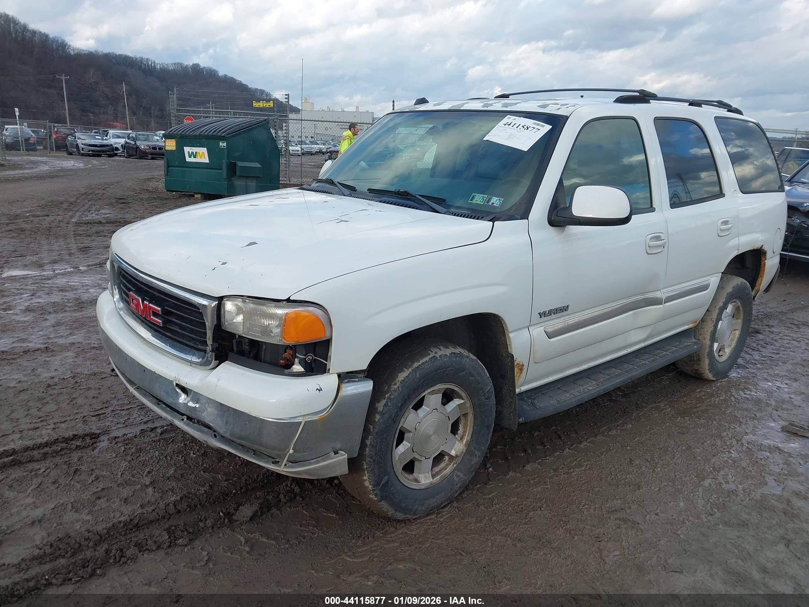 GMC YUKON image 2