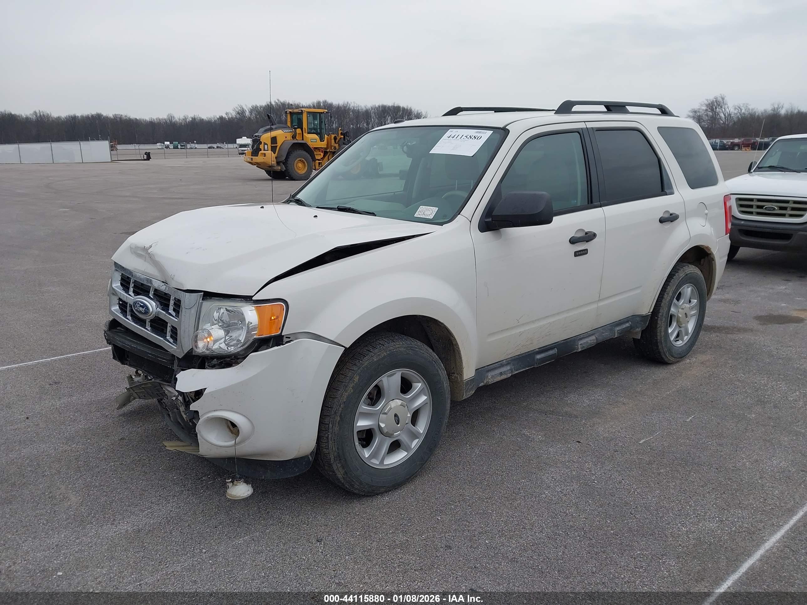 FORD ESCAPE image 2