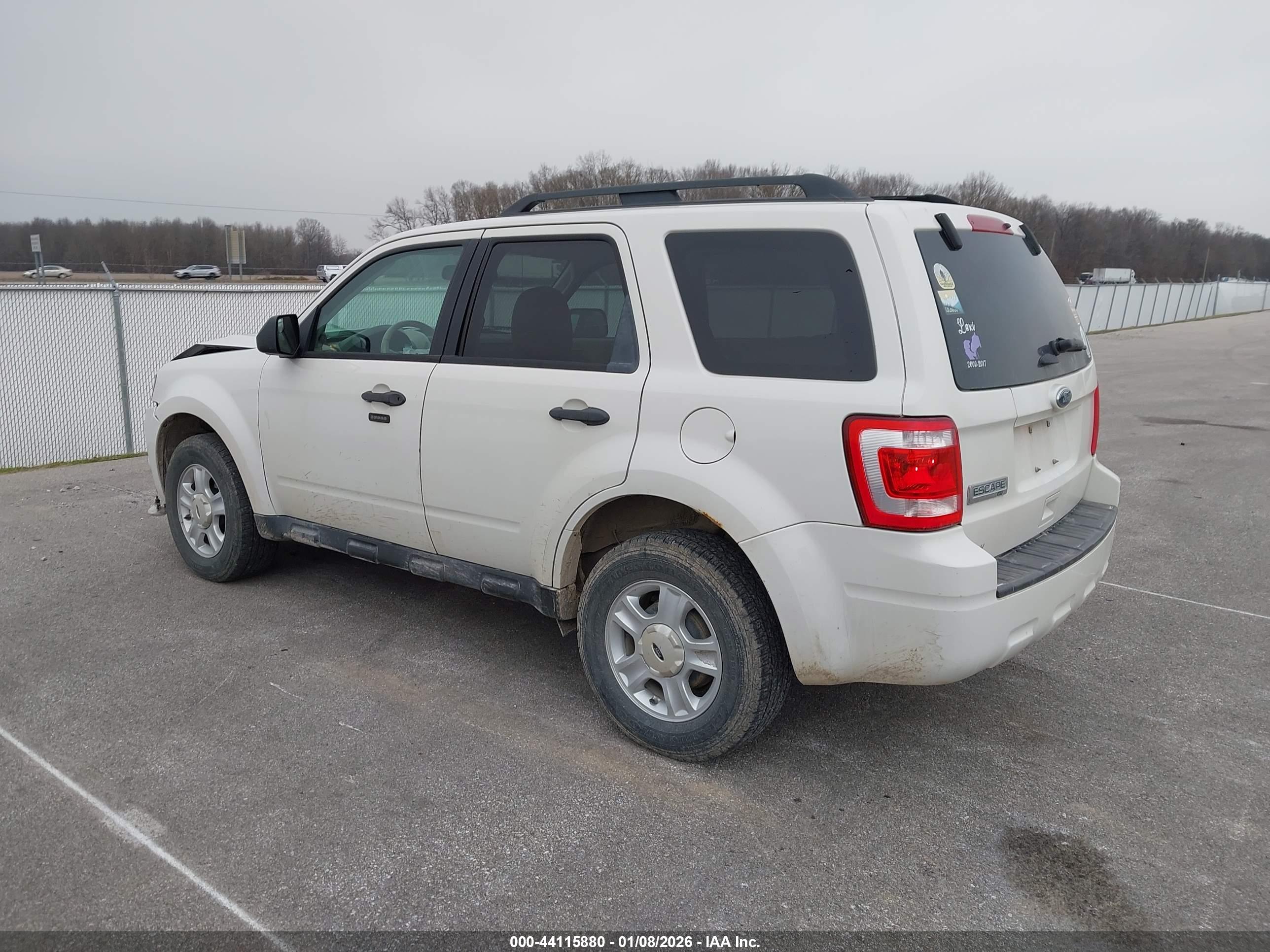 FORD ESCAPE image 3
