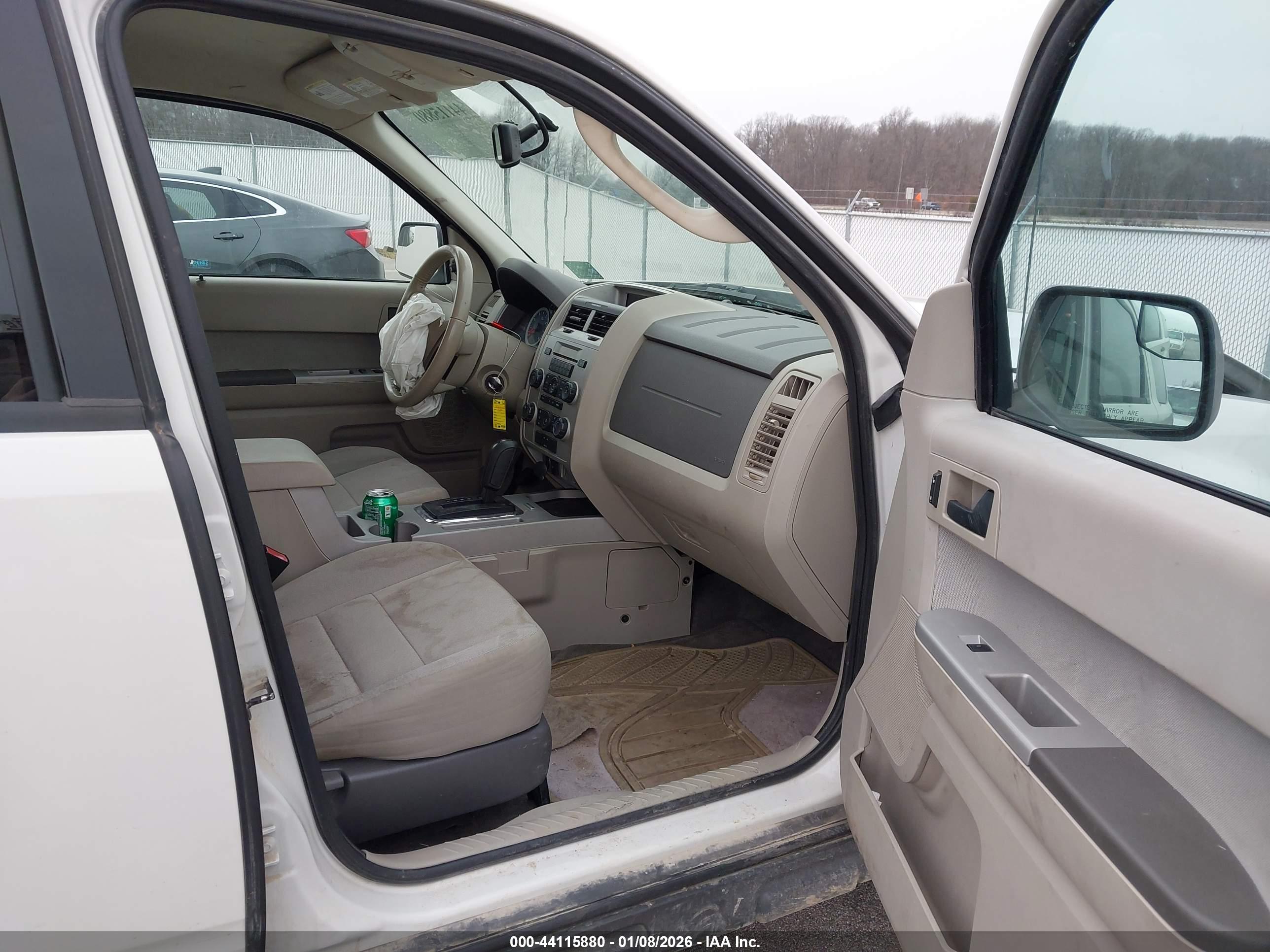 FORD ESCAPE image 5