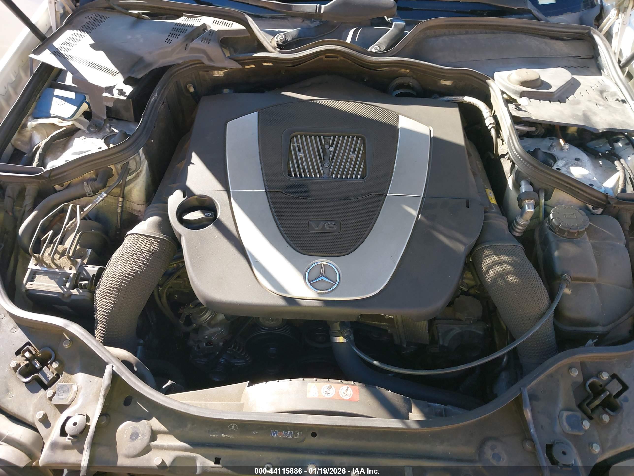 MERCEDES-BENZ E image 10
