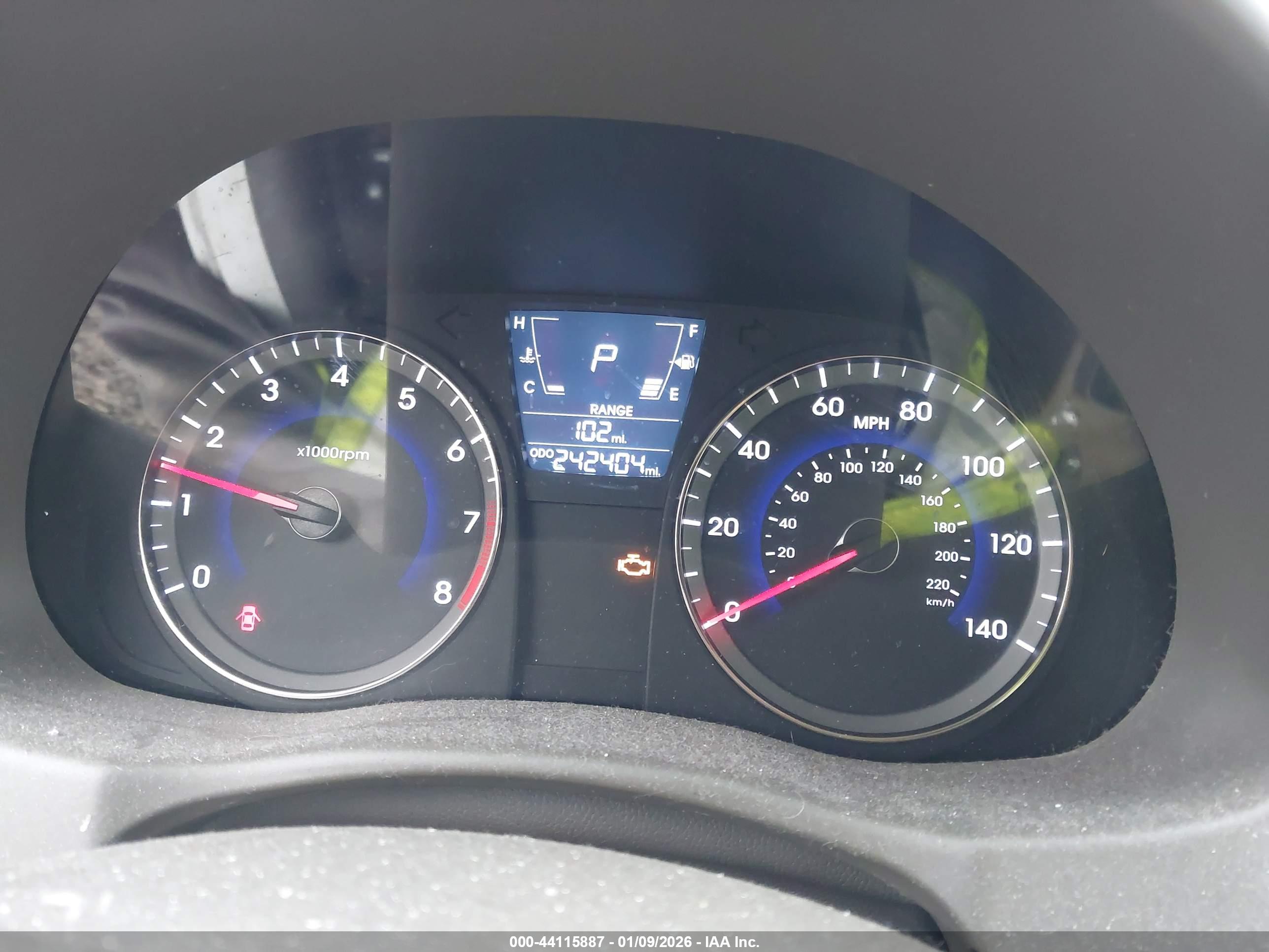 HYUNDAI ACCENT image 7