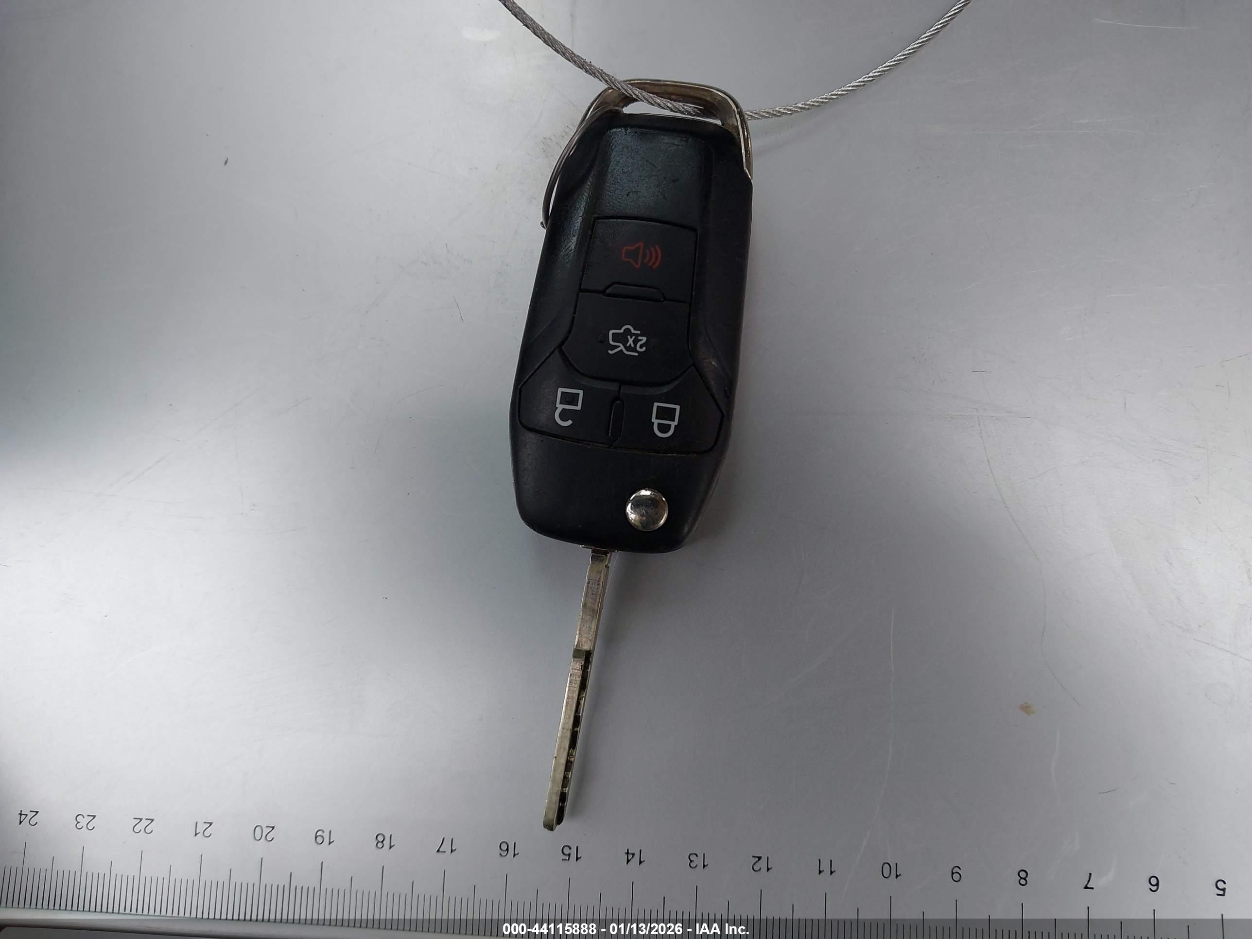 FORD FUSION image 11