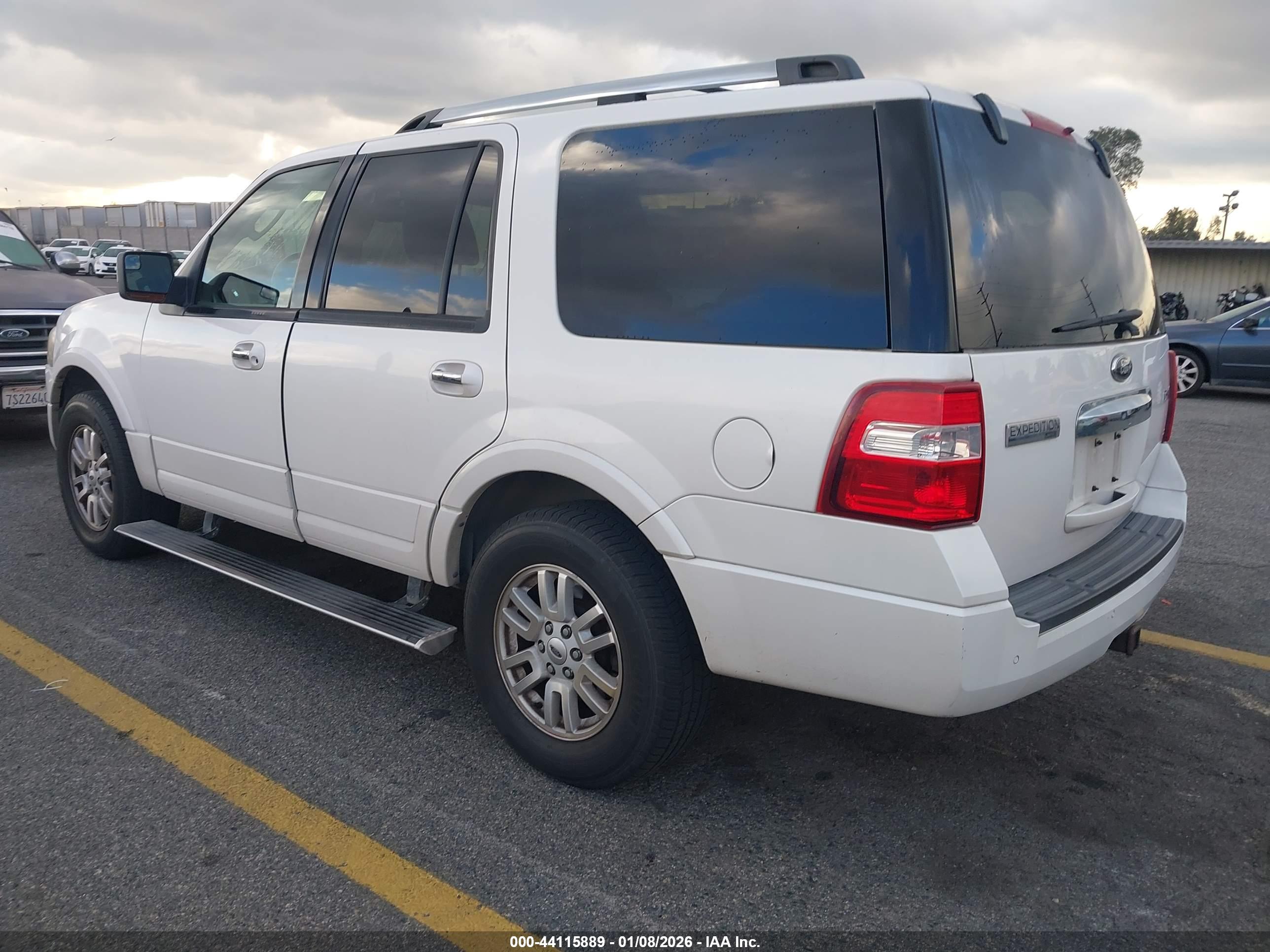 FORD EXPEDITION image 3