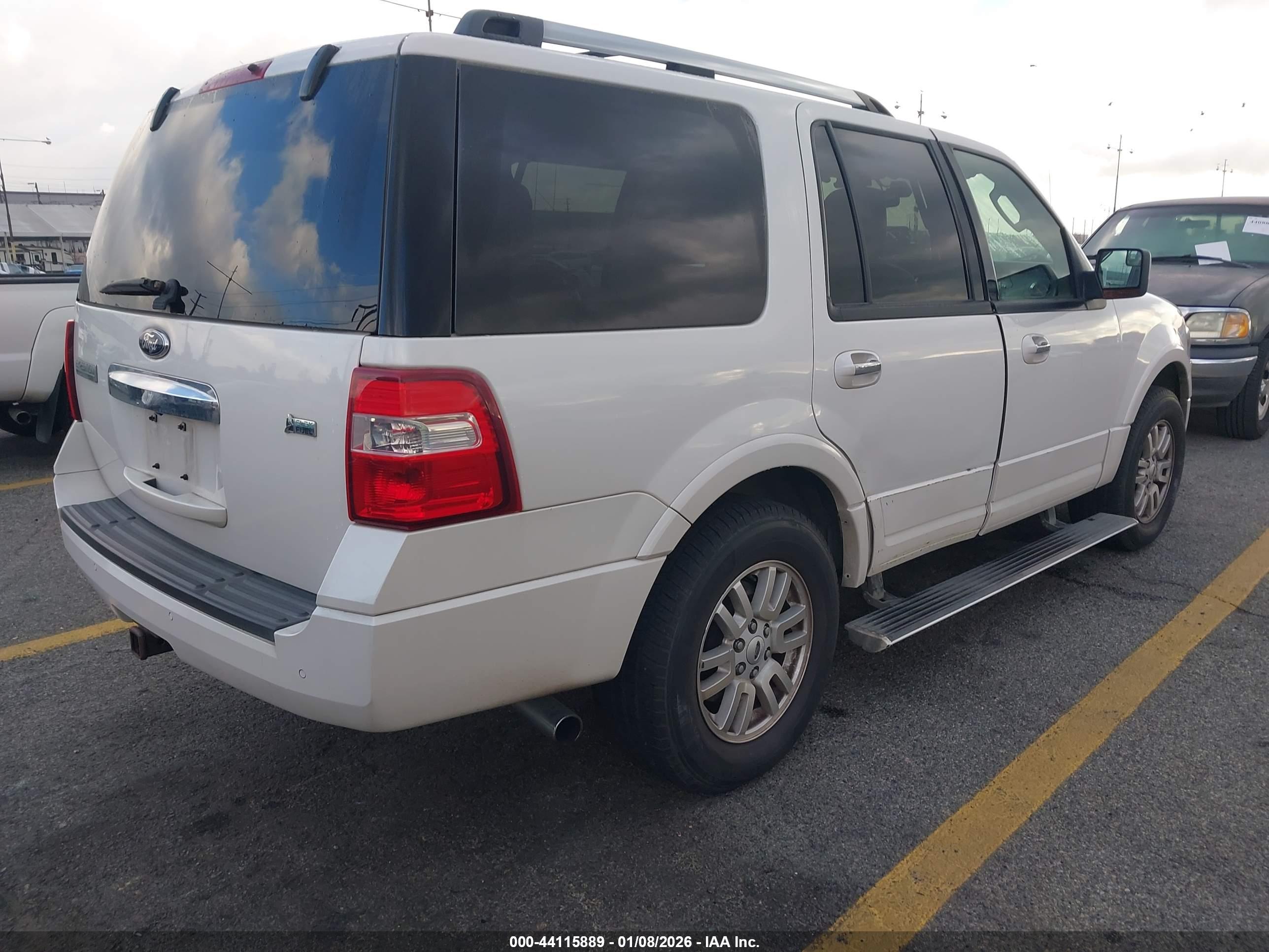 FORD EXPEDITION image 4