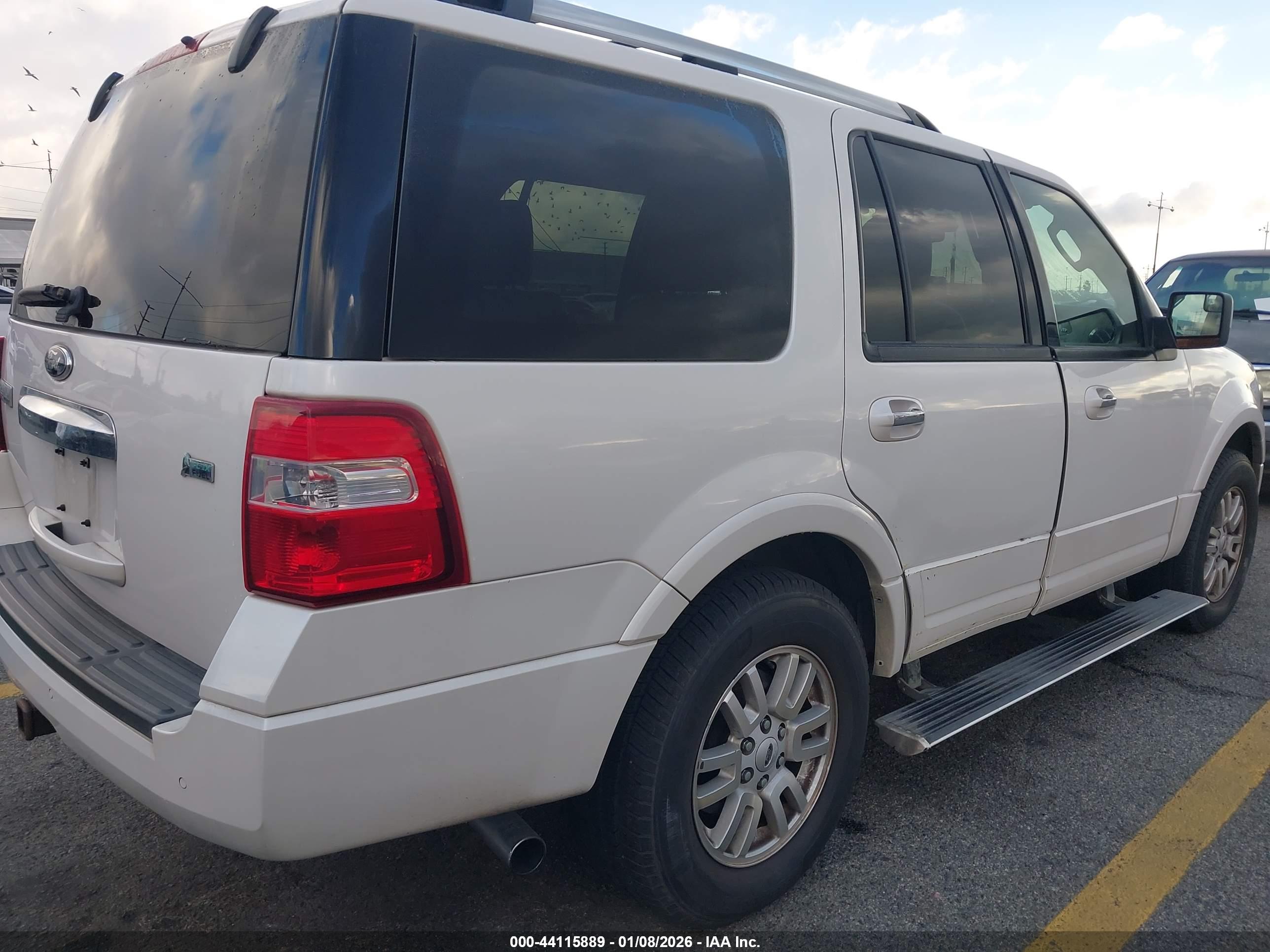 FORD EXPEDITION image 6