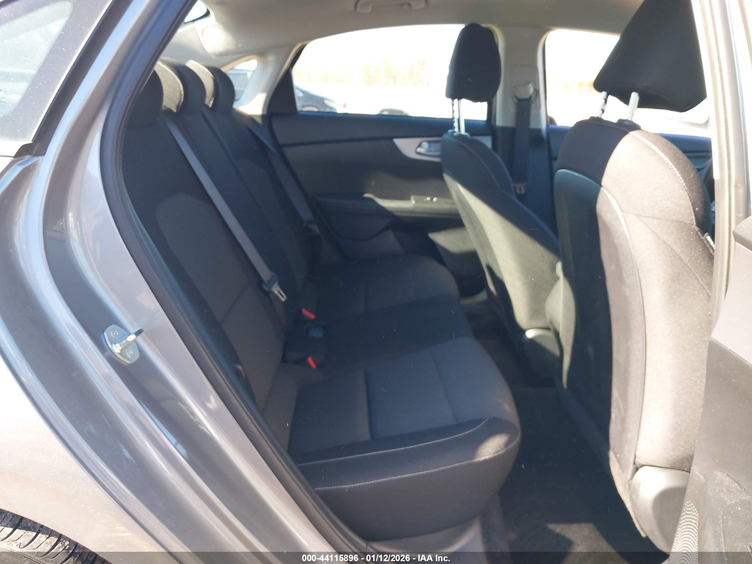 KIA FORTE image 8