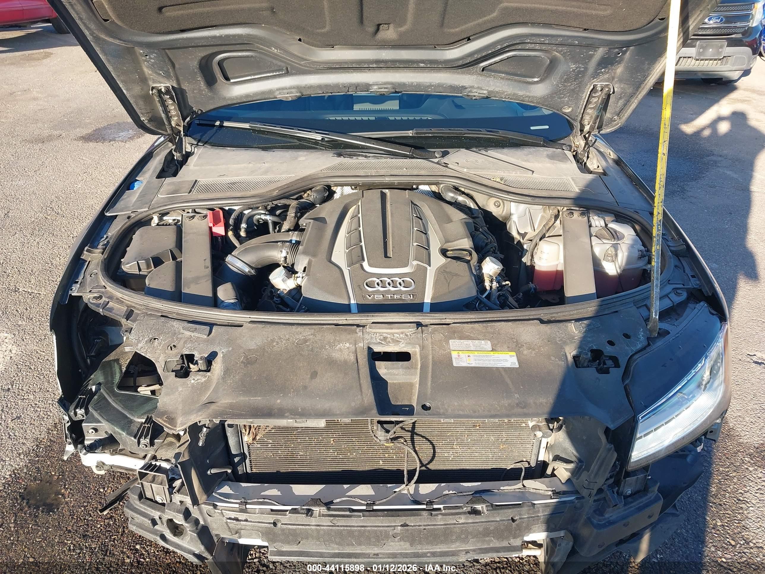 AUDI A8 image 10