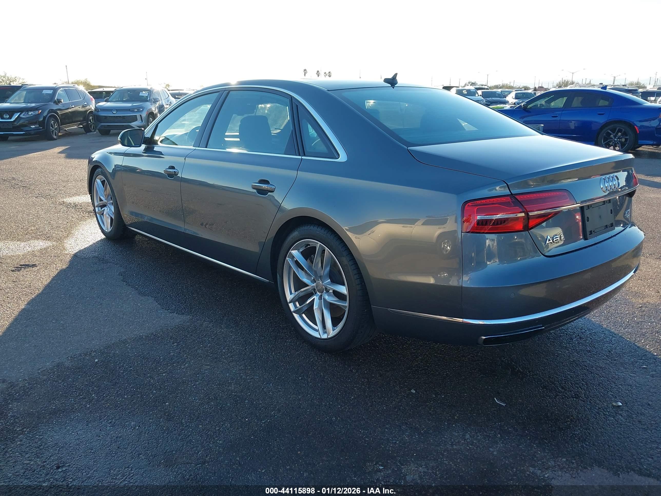 AUDI A8 image 3