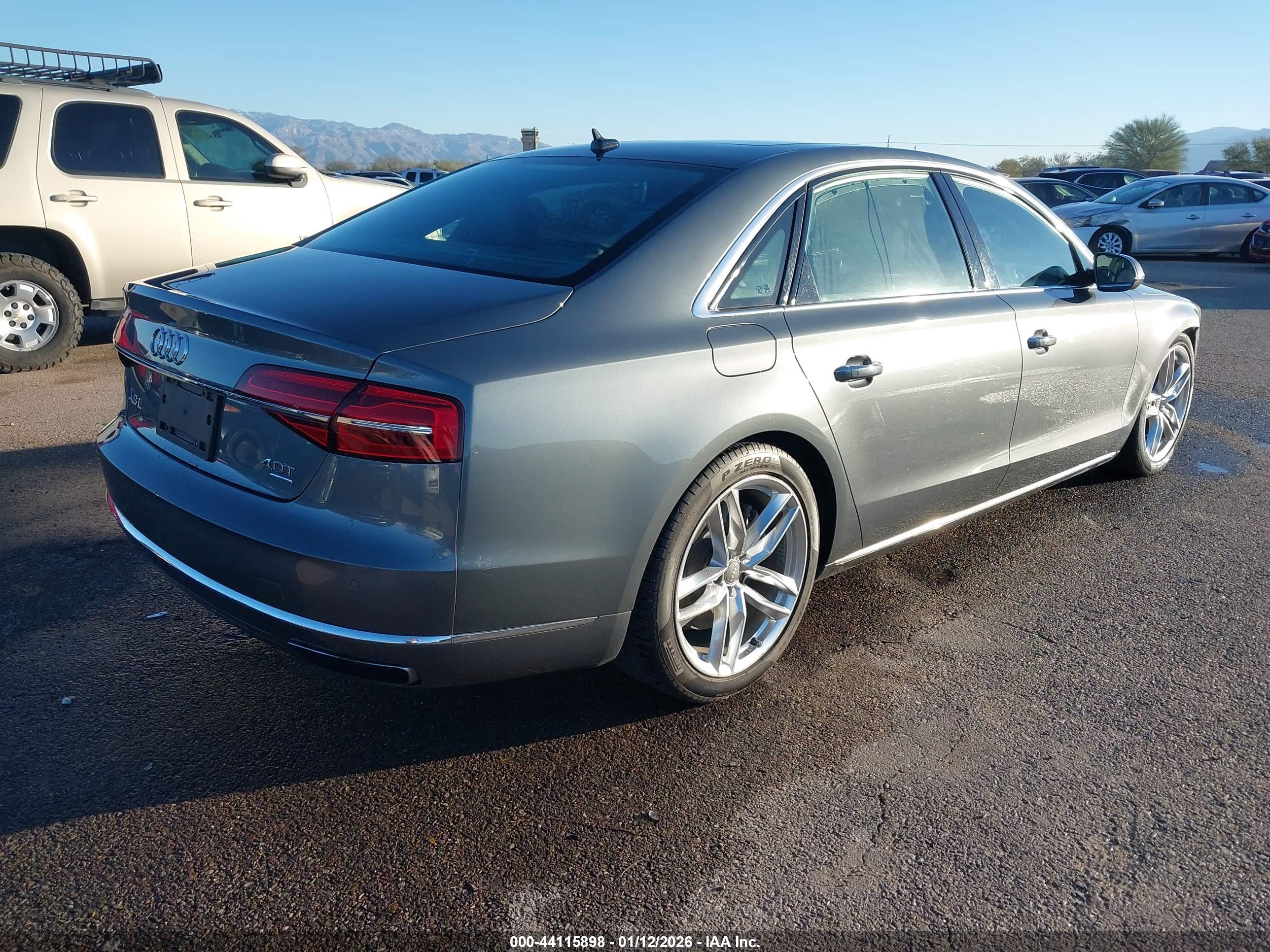 AUDI A8 image 4