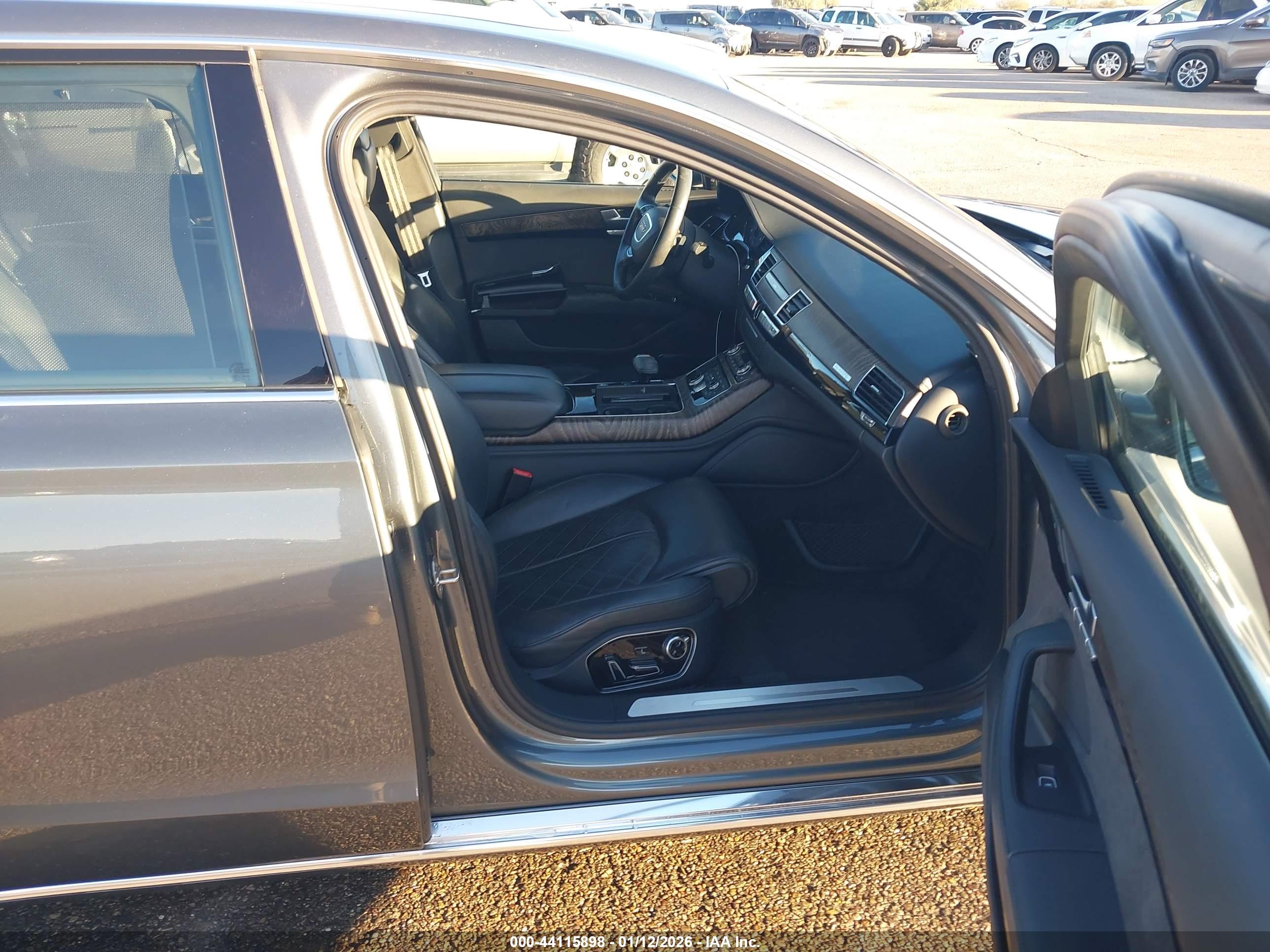 AUDI A8 image 5