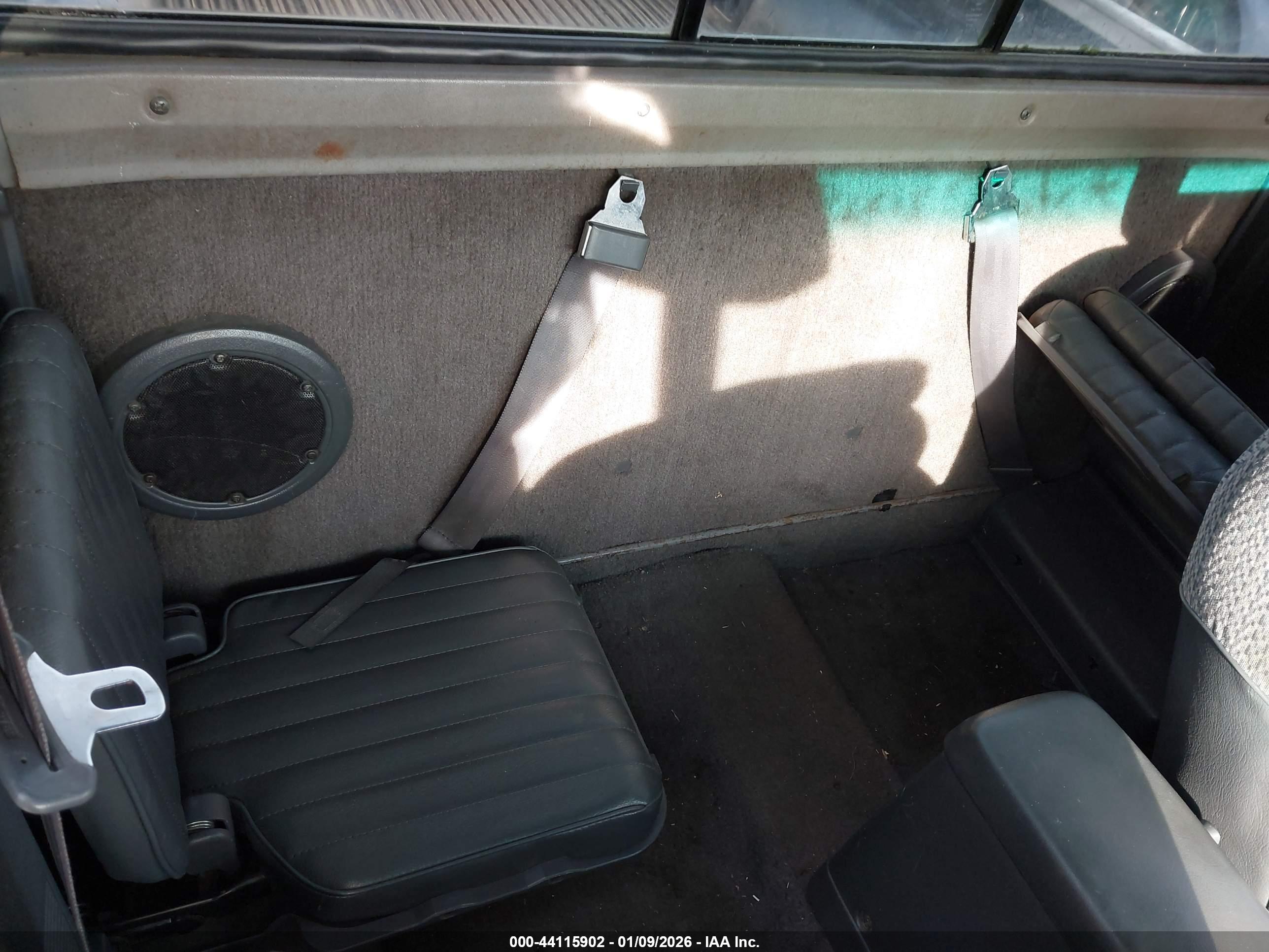 NISSAN 4X2 image 8