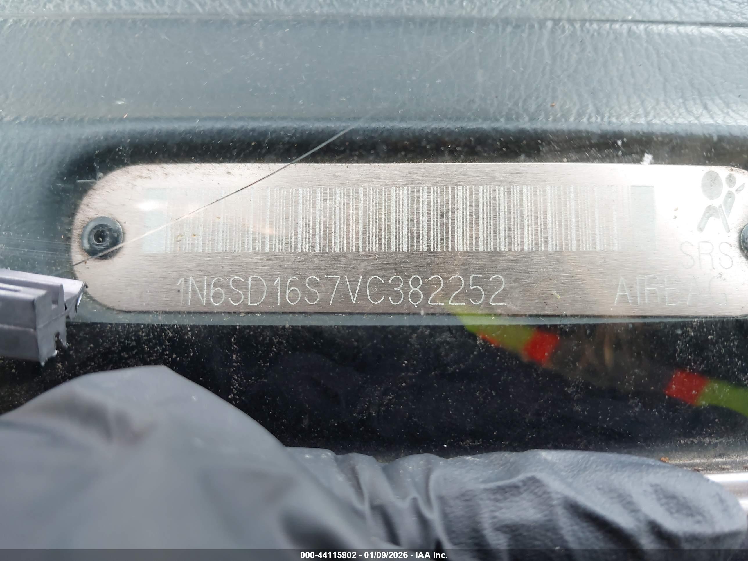 NISSAN 4X2 image 9