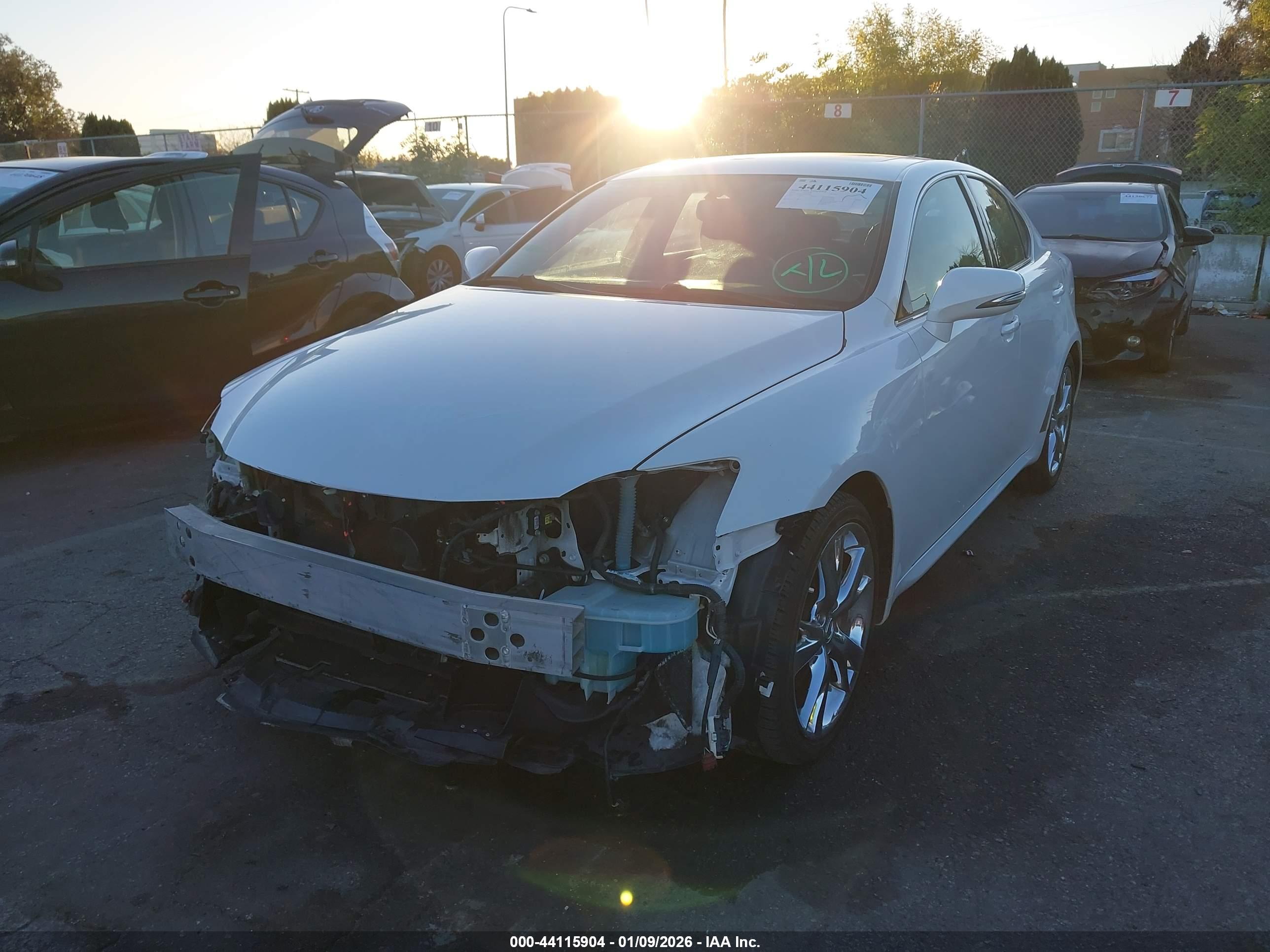 LEXUS IS image 2