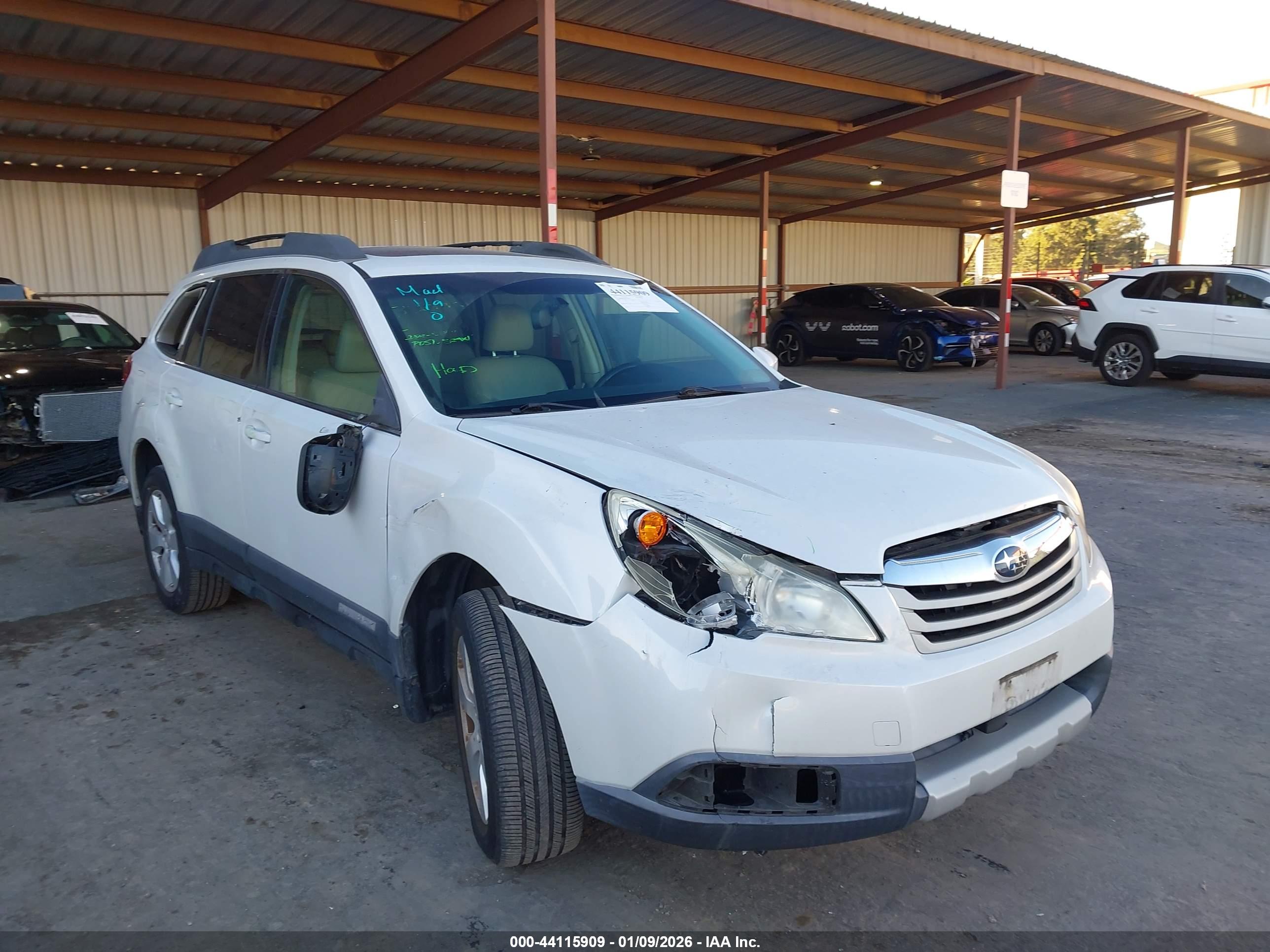 SUBARU OUTBACK image 6