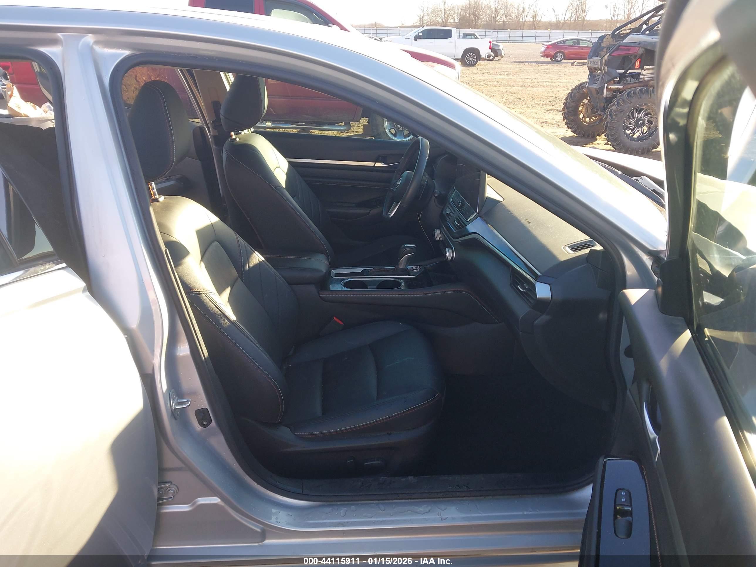 NISSAN ALTIMA image 5
