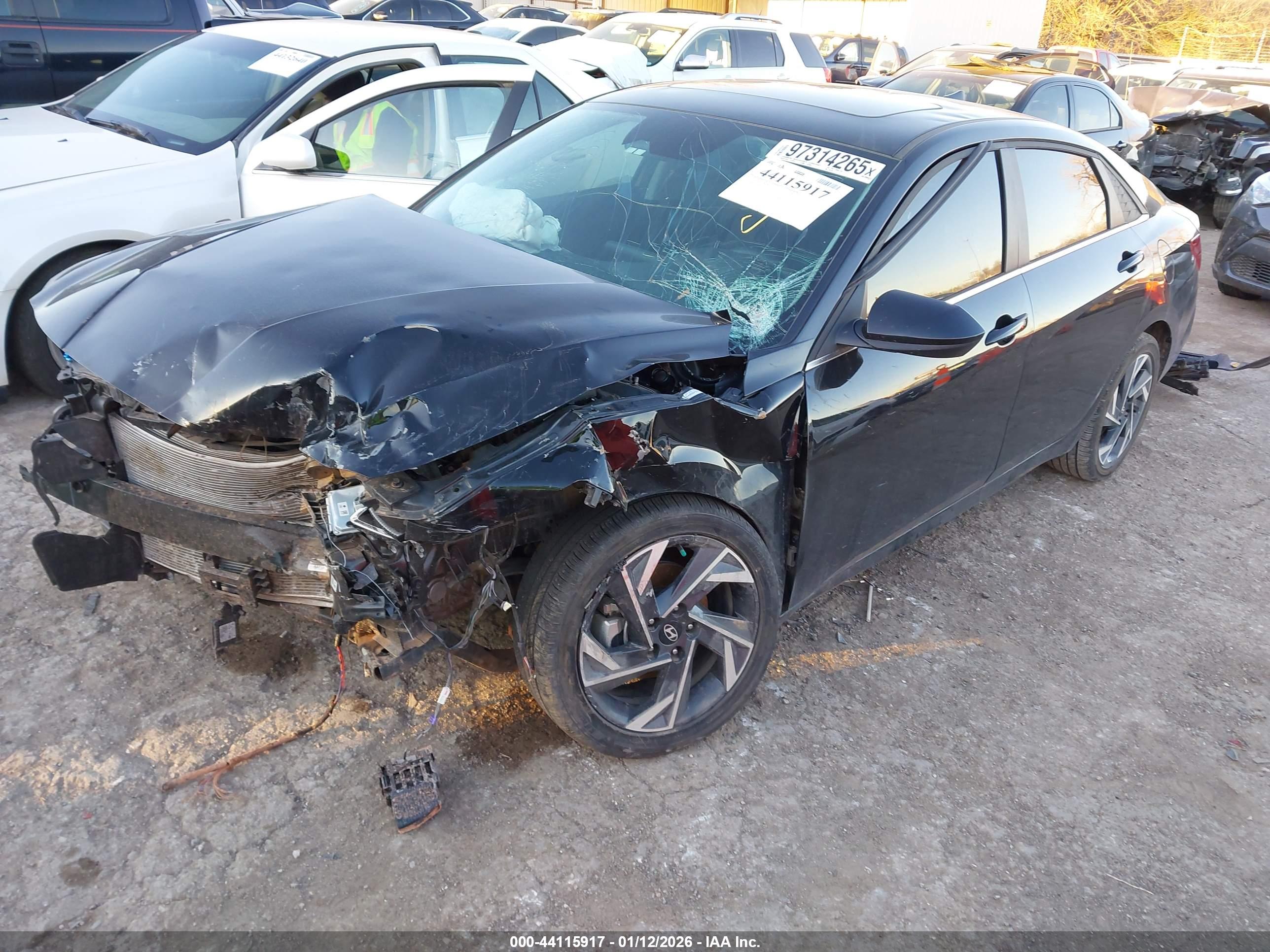 HYUNDAI ELANTRA image 2