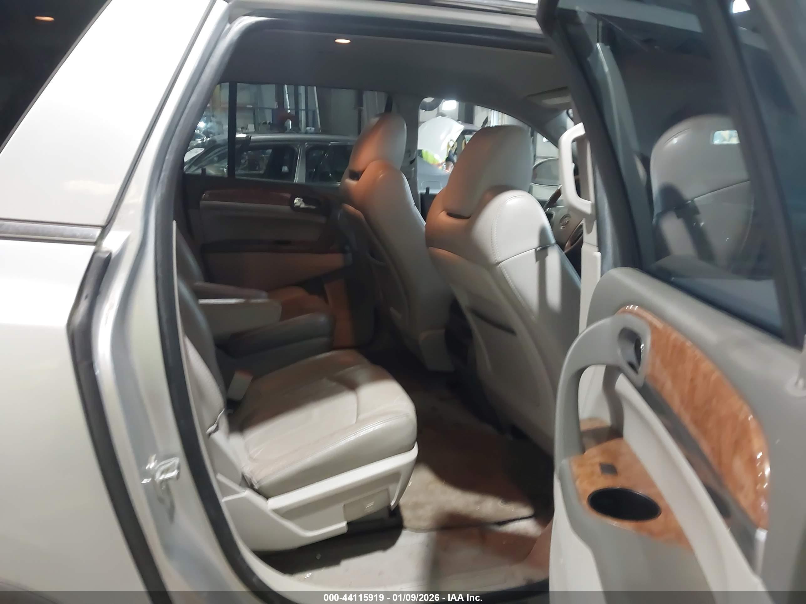BUICK ENCLAVE image 8