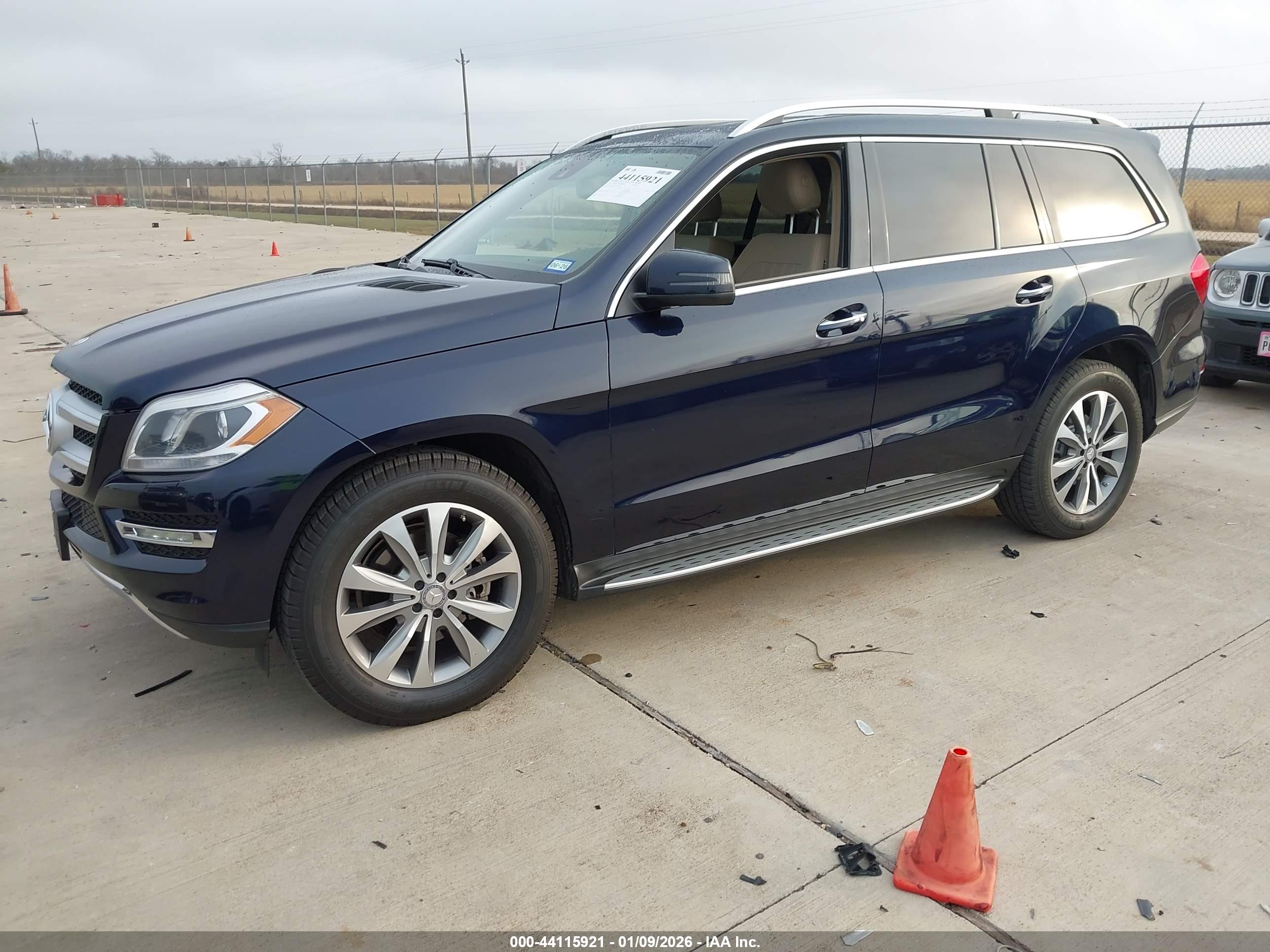 MERCEDES-BENZ GL image 2