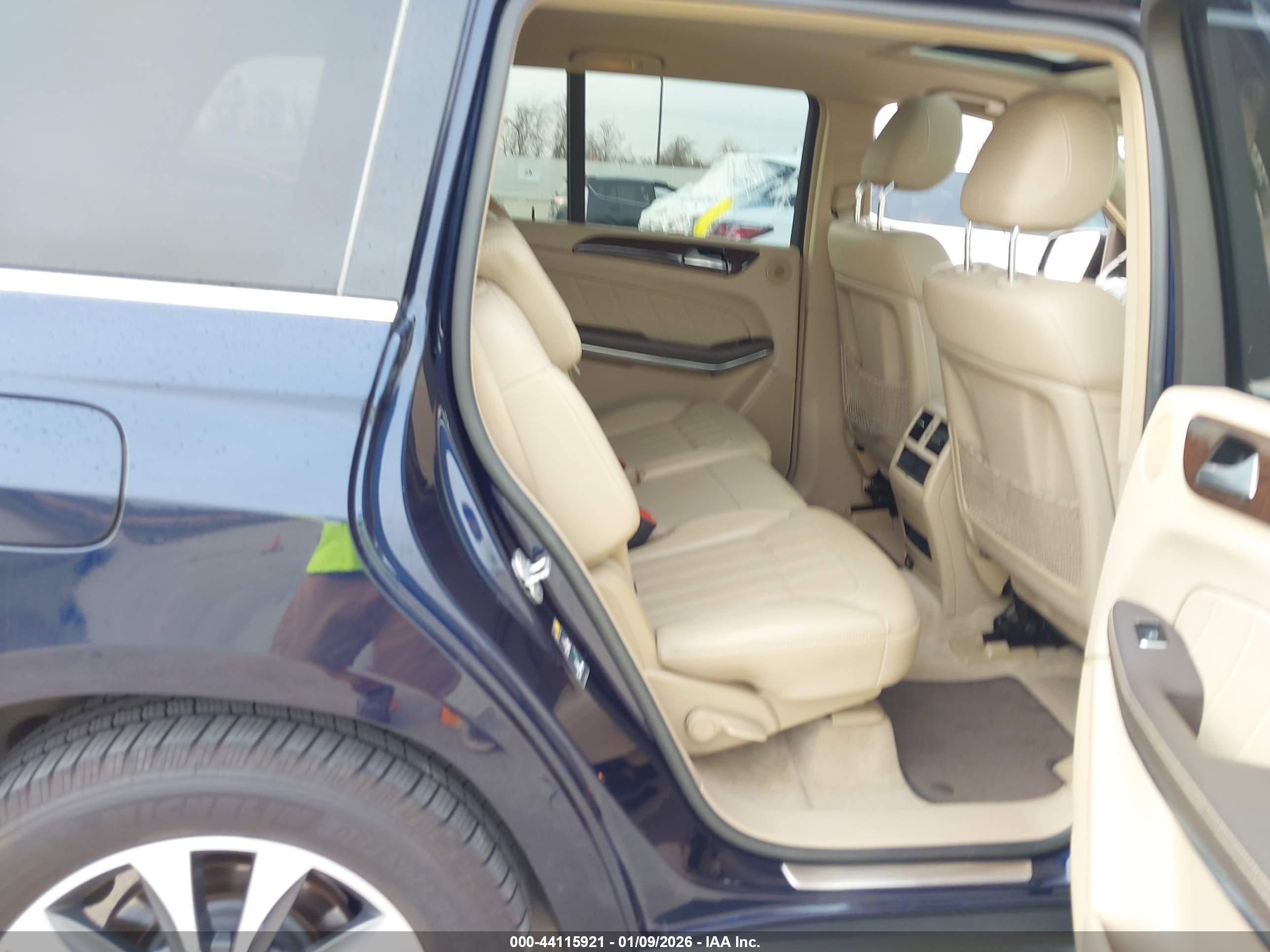 MERCEDES-BENZ GL image 8