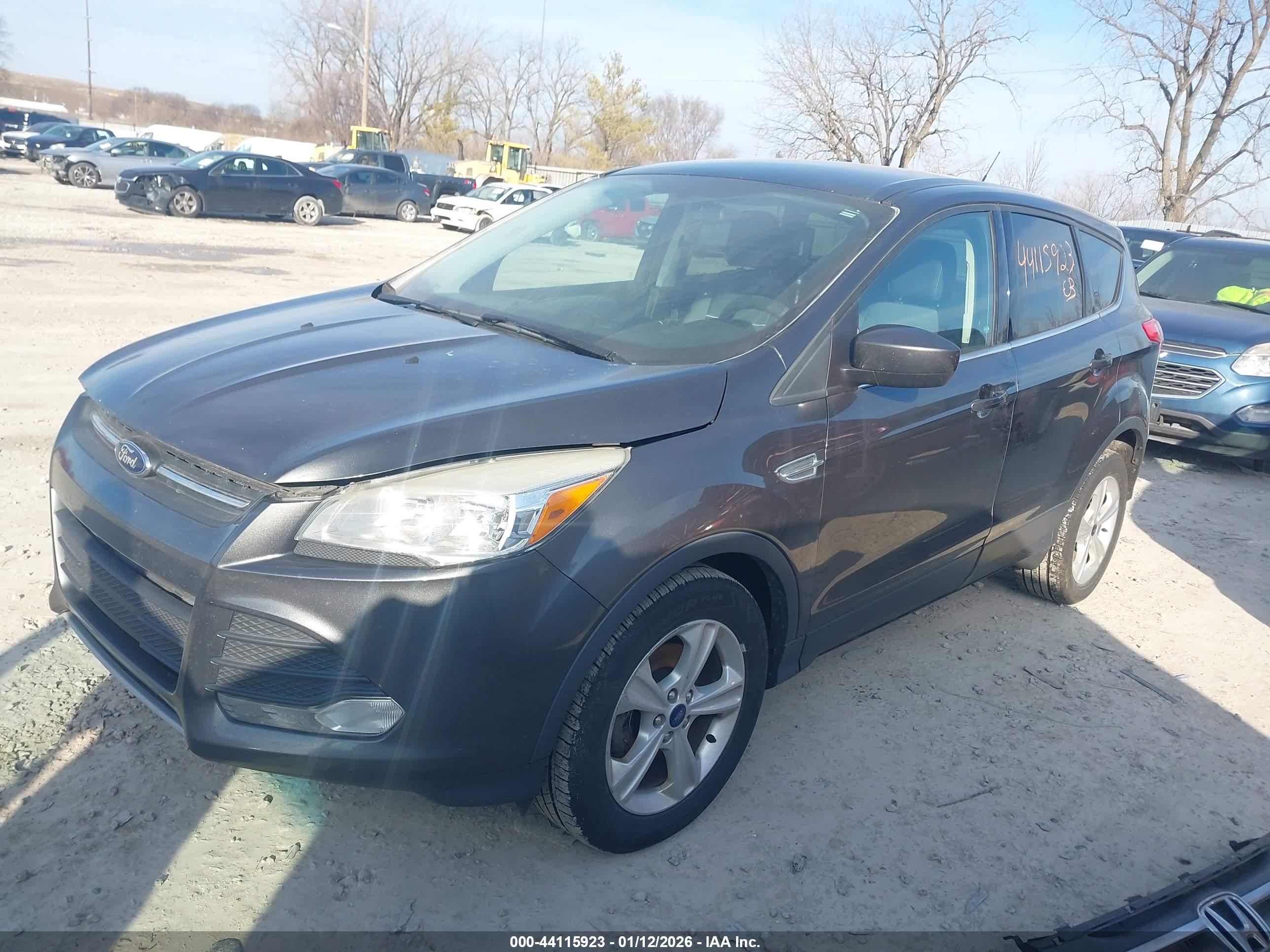 FORD ESCAPE image 2