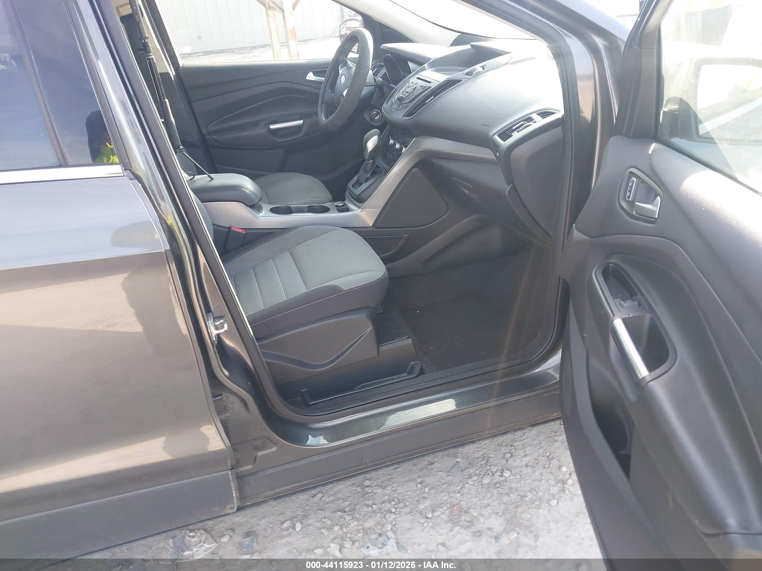 FORD ESCAPE image 5