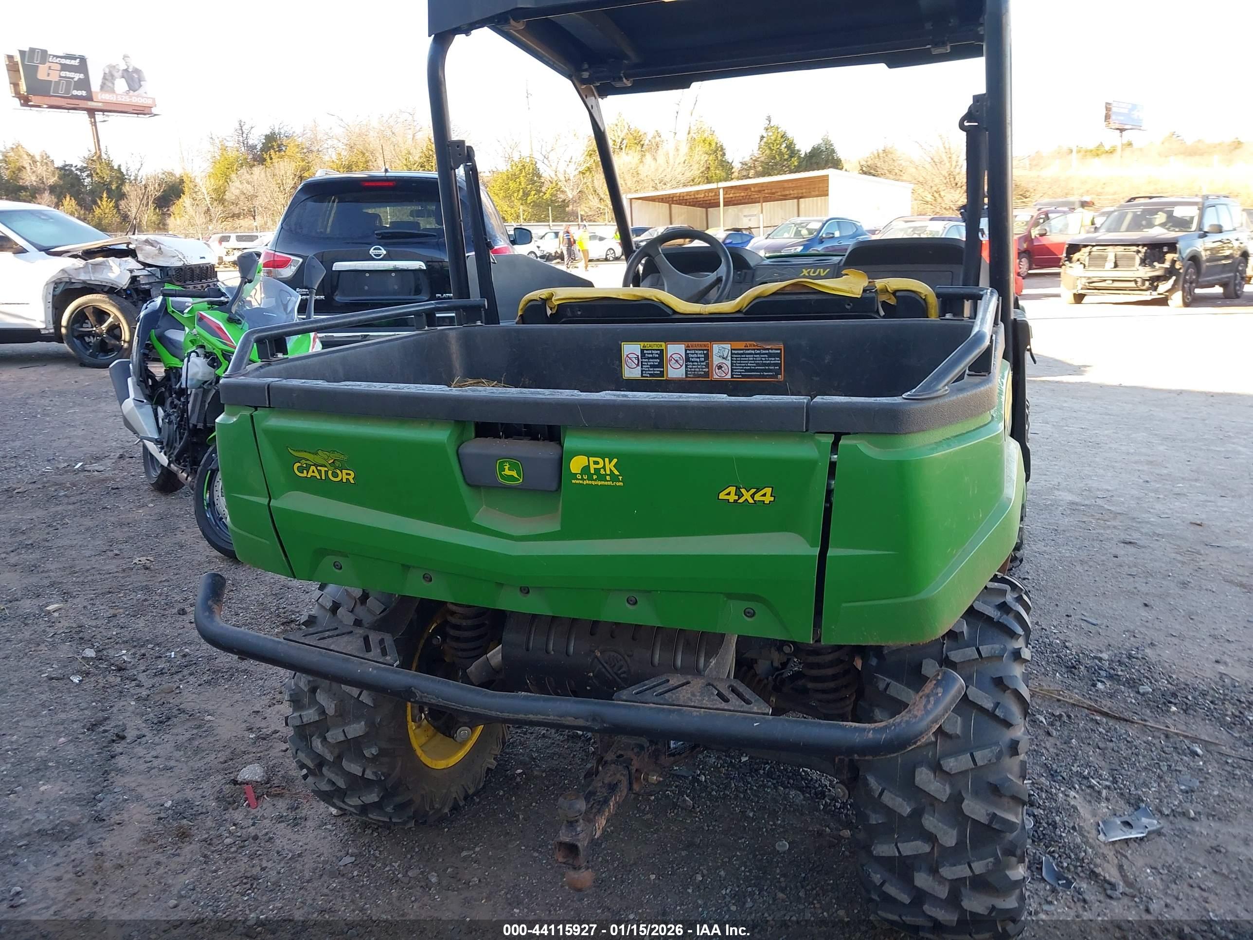 JOHN DEERE image 6