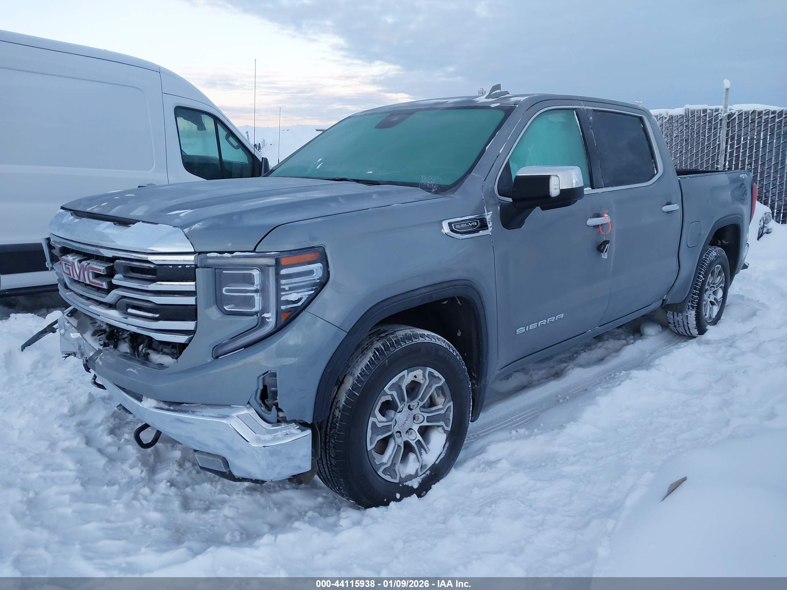 GMC SIERRA image 2