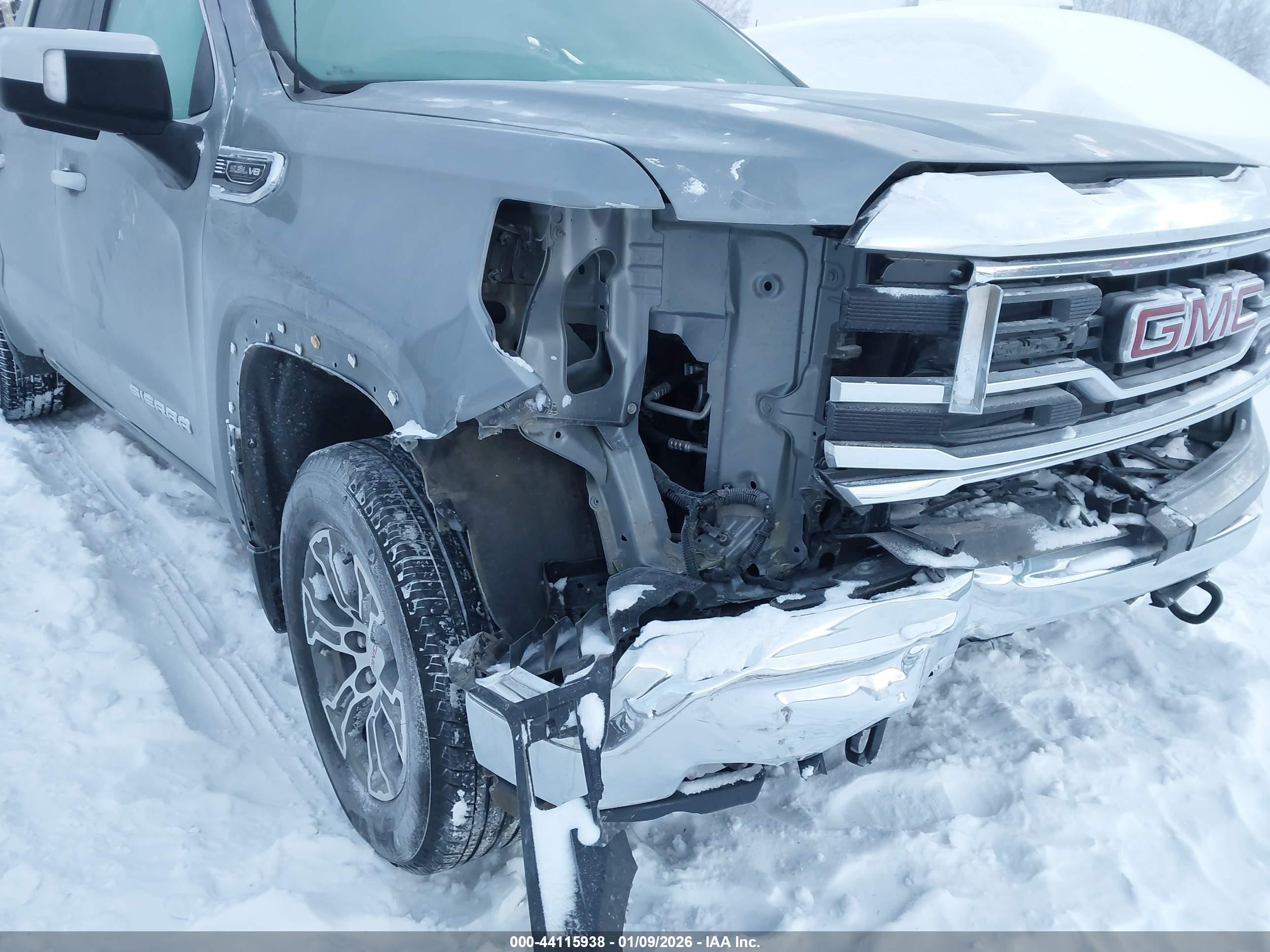 GMC SIERRA image 6