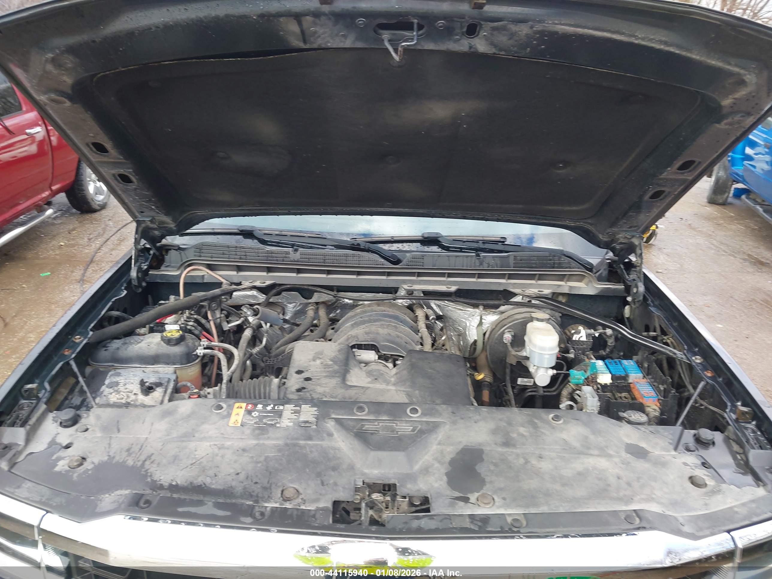 CHEVROLET SILVERADO image 10