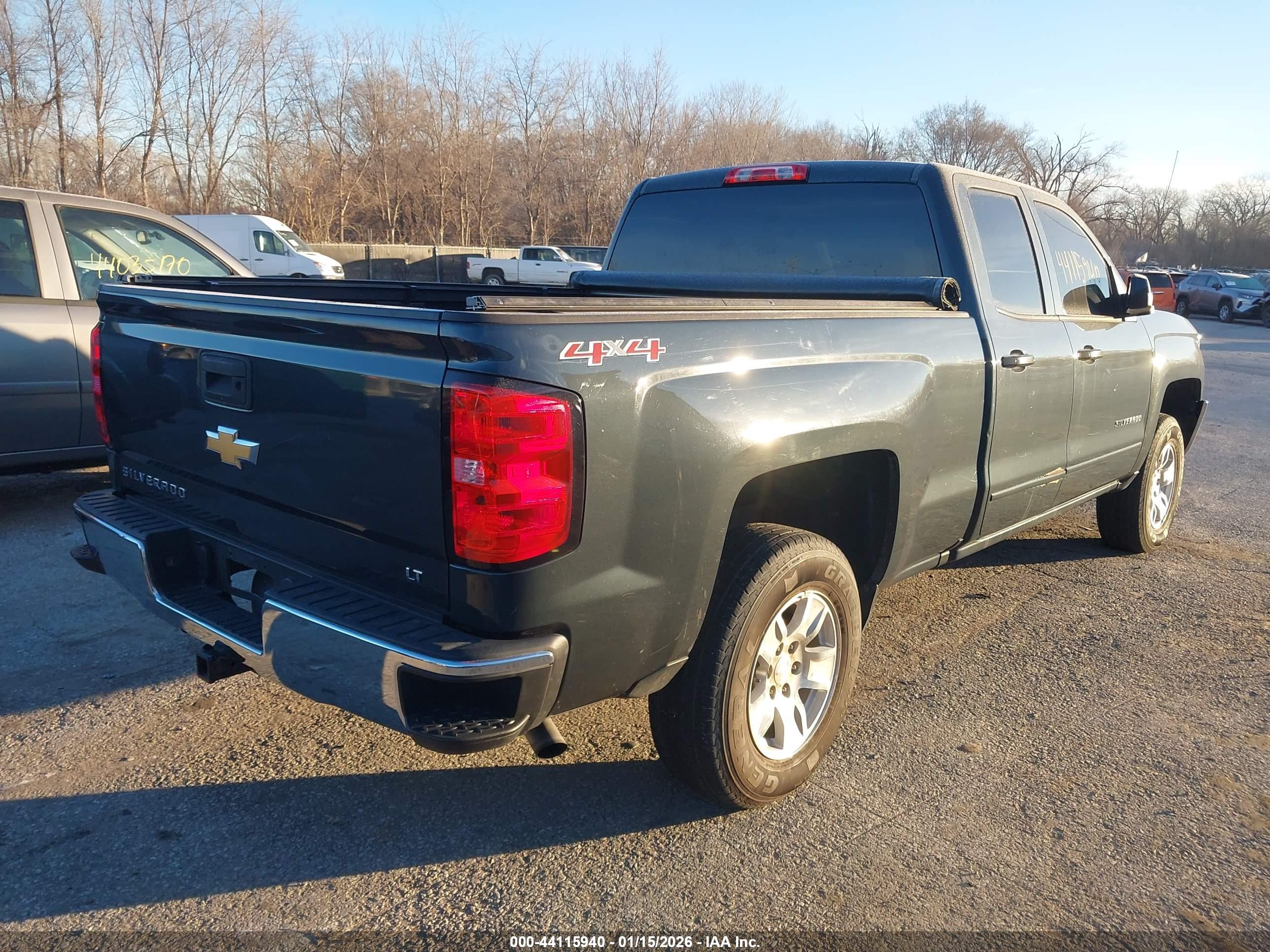 CHEVROLET SILVERADO image 4