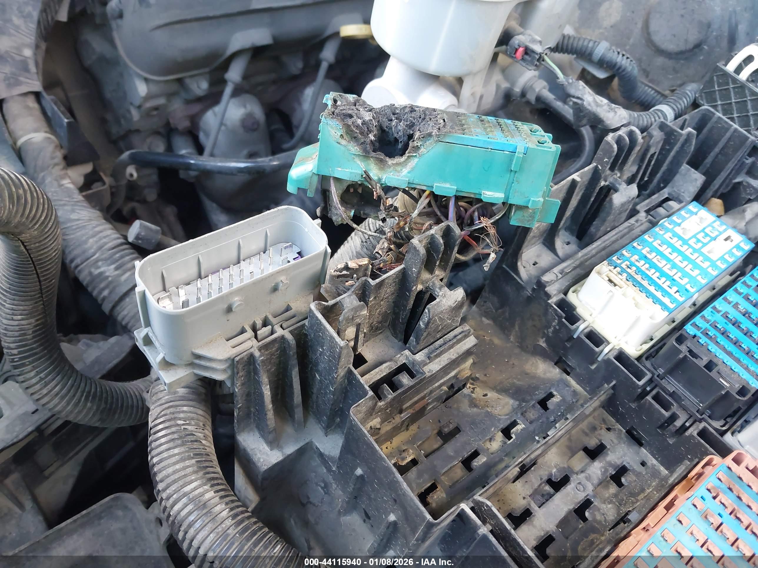 CHEVROLET SILVERADO image 6
