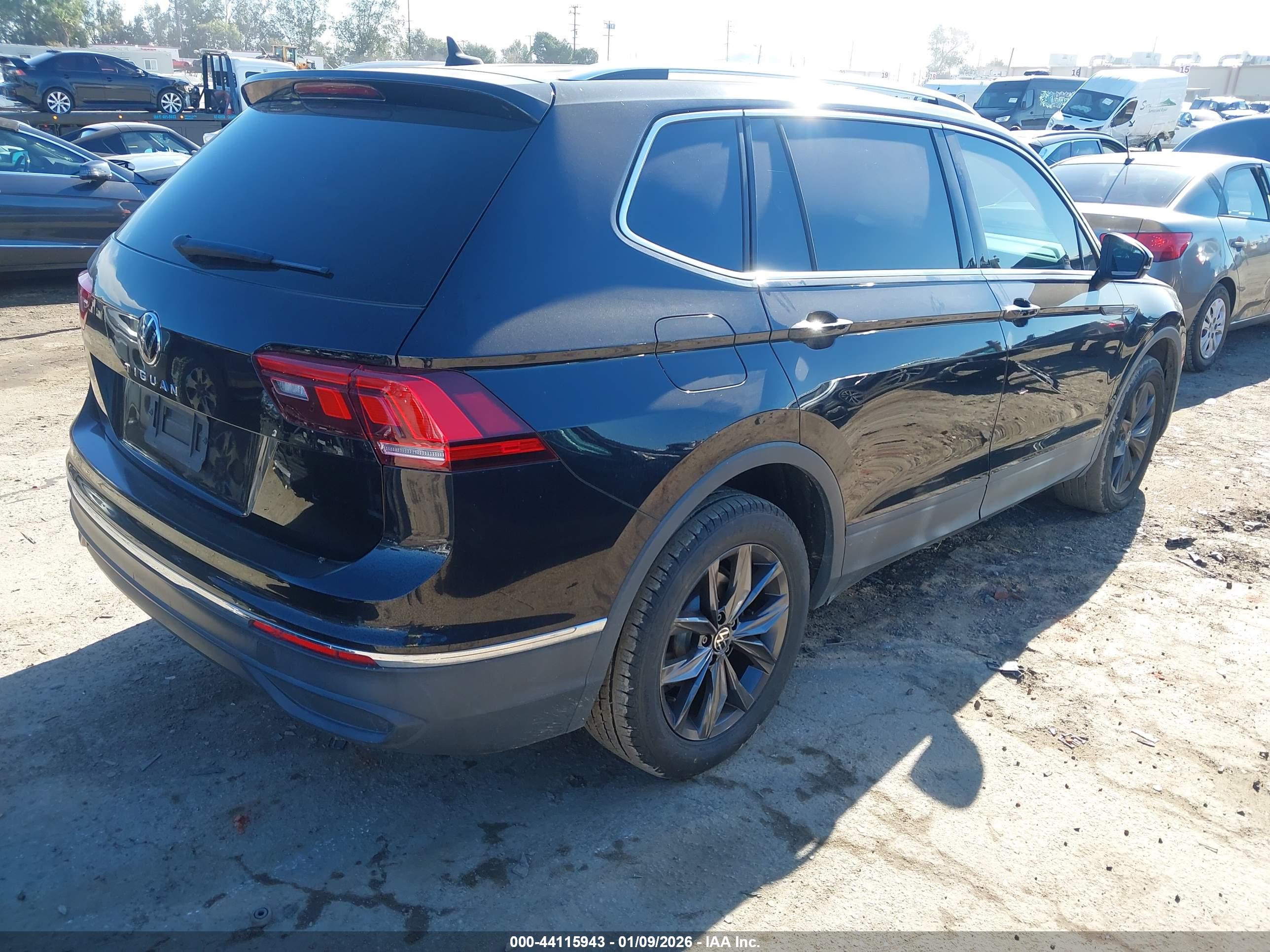 VOLKSWAGEN TIGUAN image 4