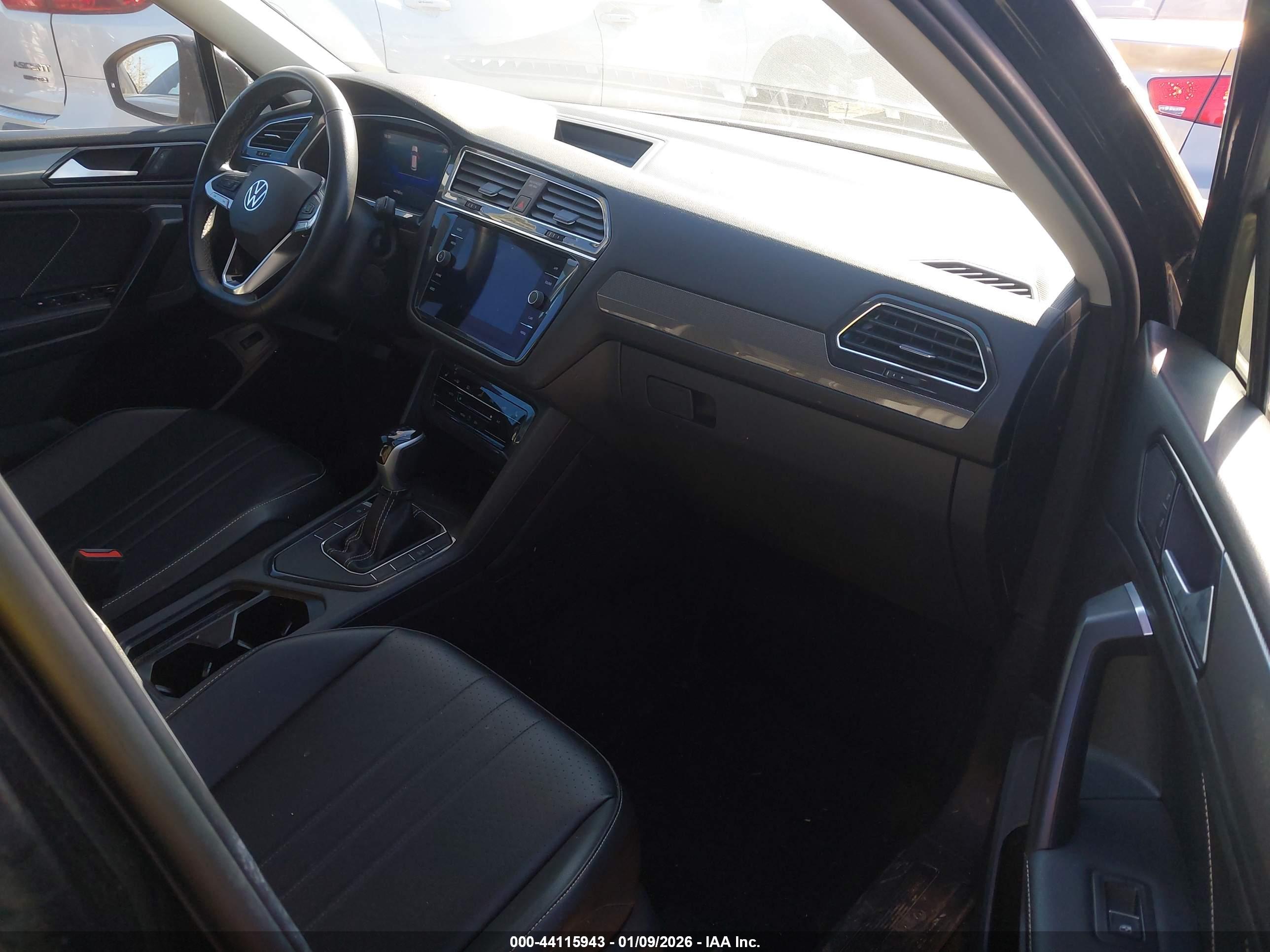 VOLKSWAGEN TIGUAN image 5