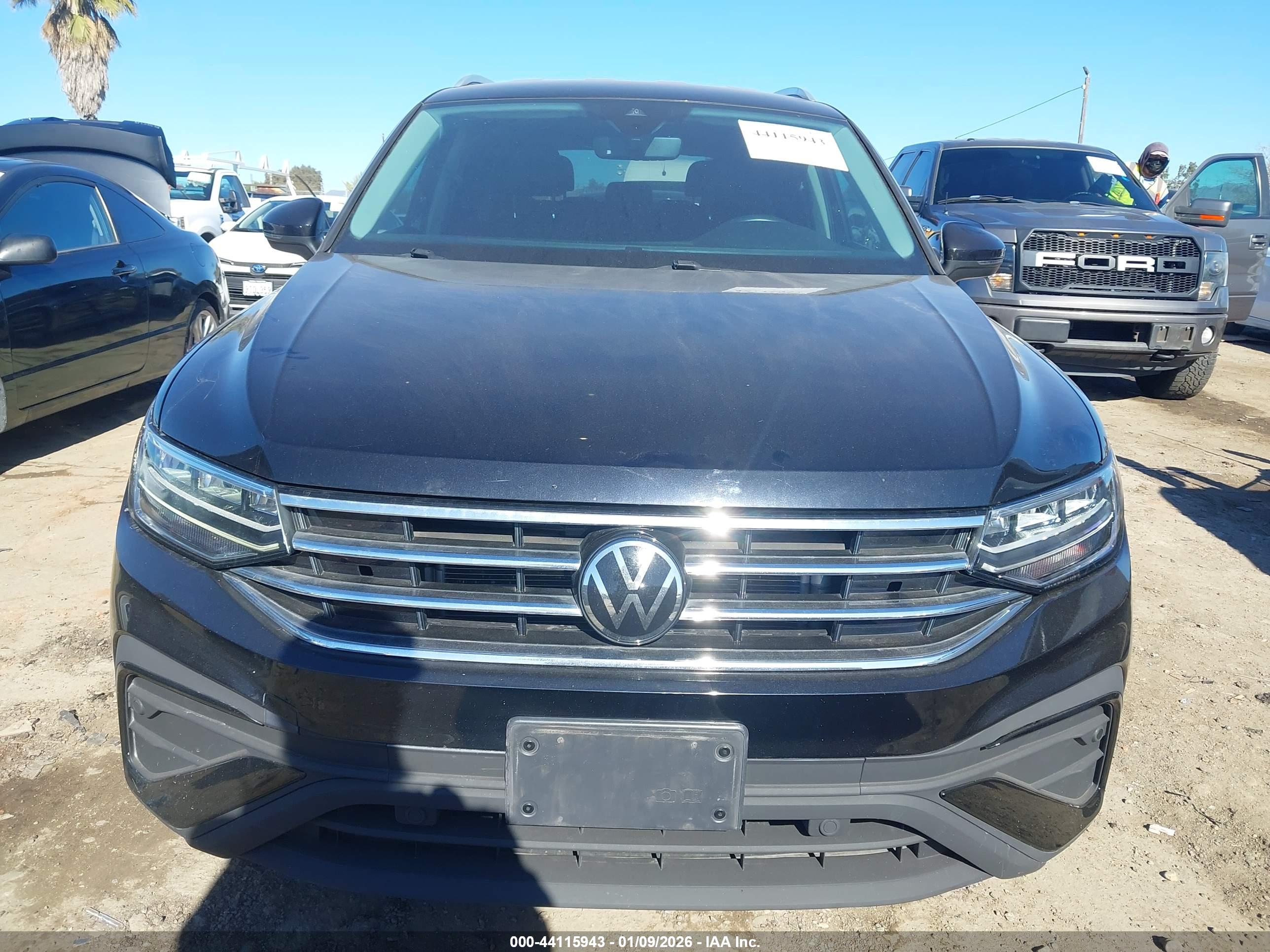 VOLKSWAGEN TIGUAN image 6