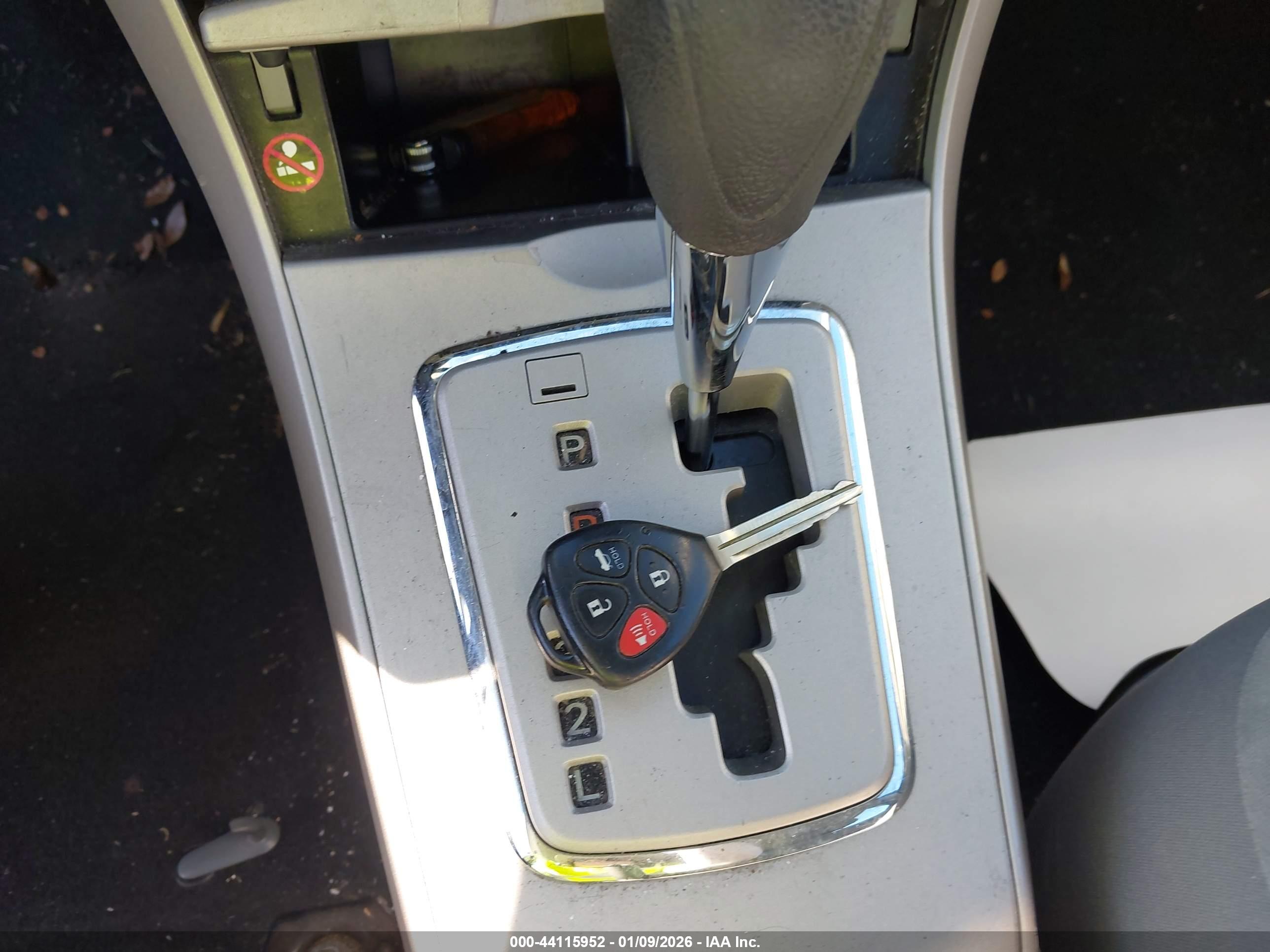 TOYOTA COROLLA image 11
