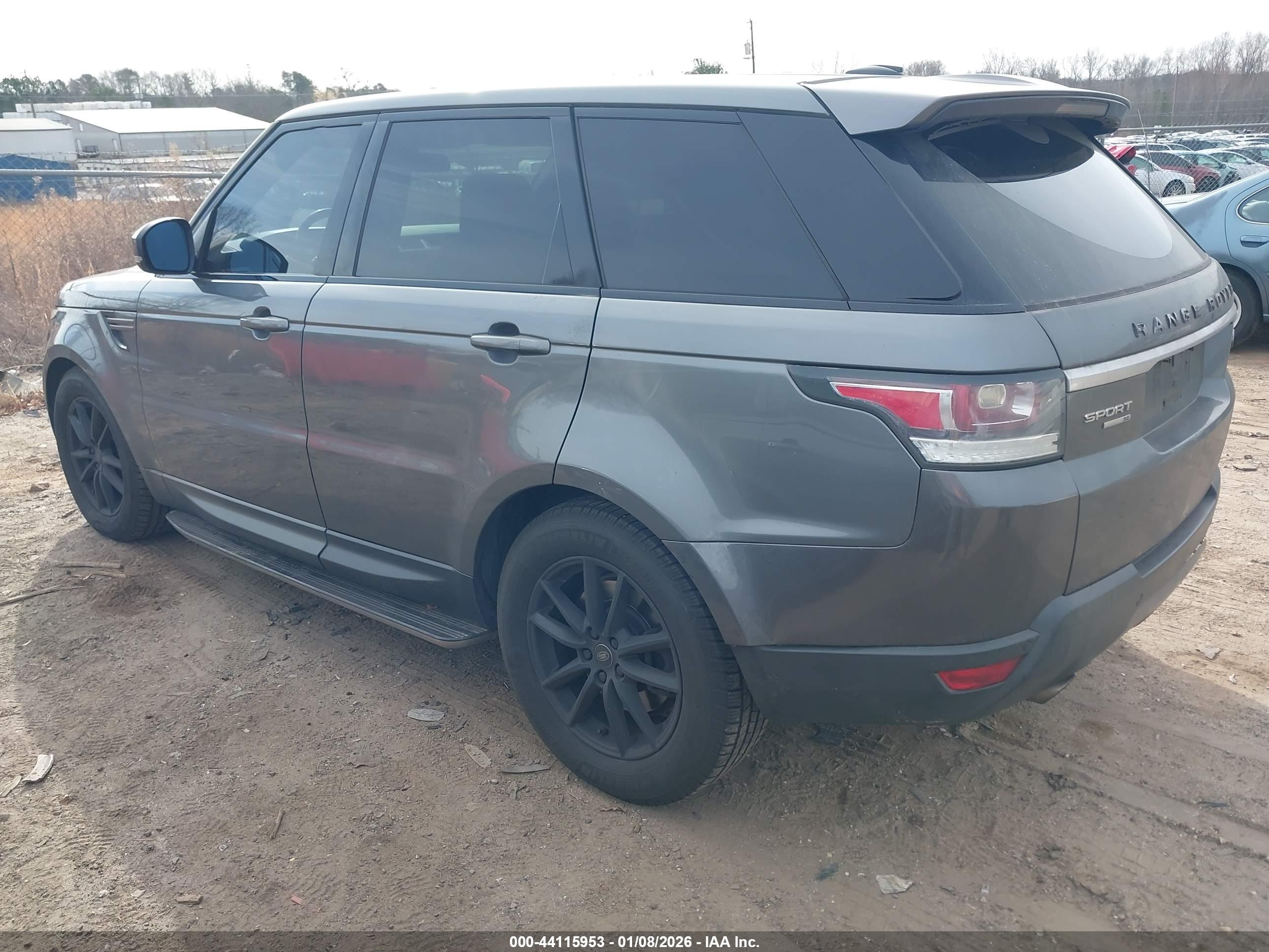 LAND ROVER image 3