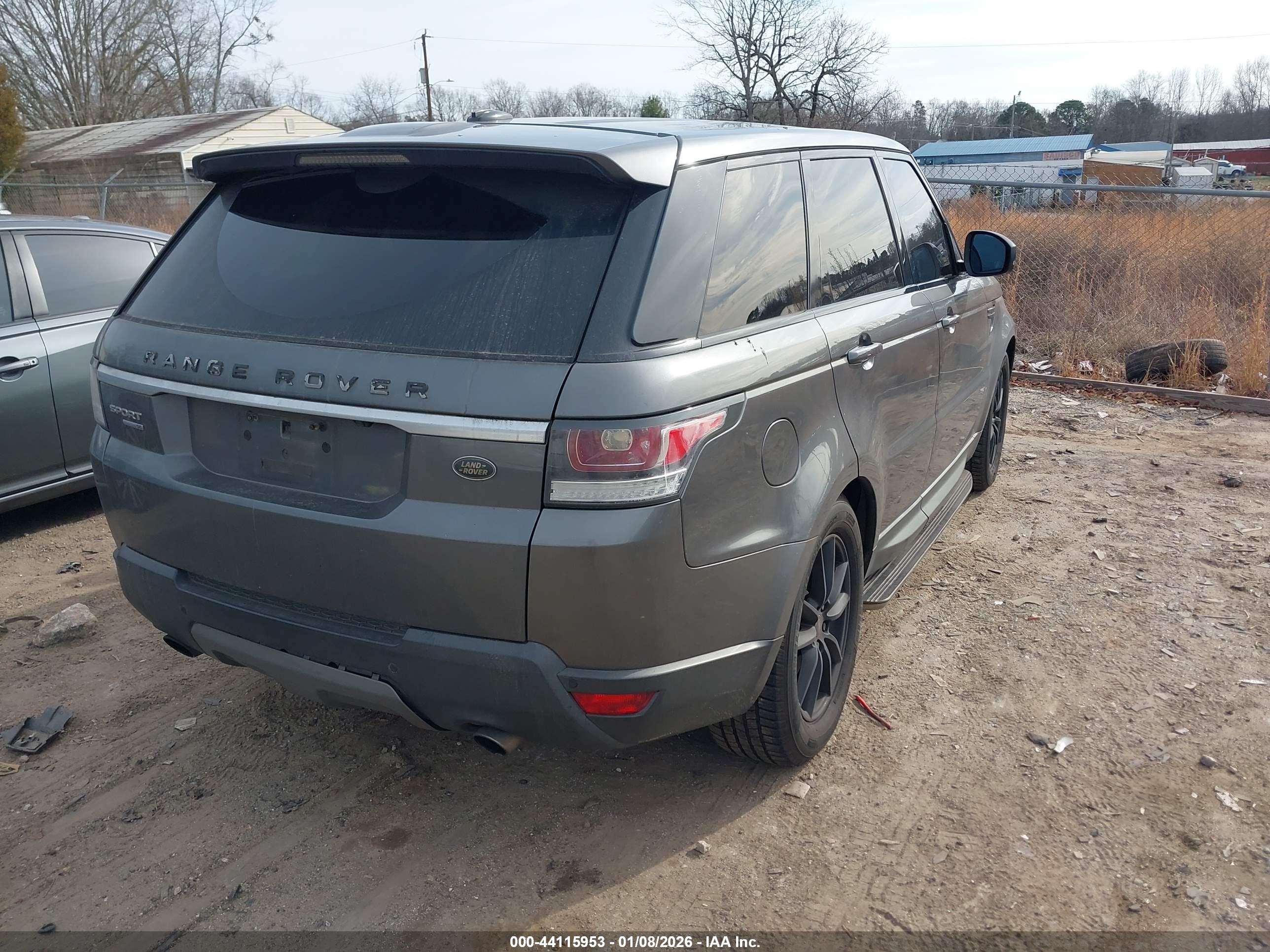 LAND ROVER image 4