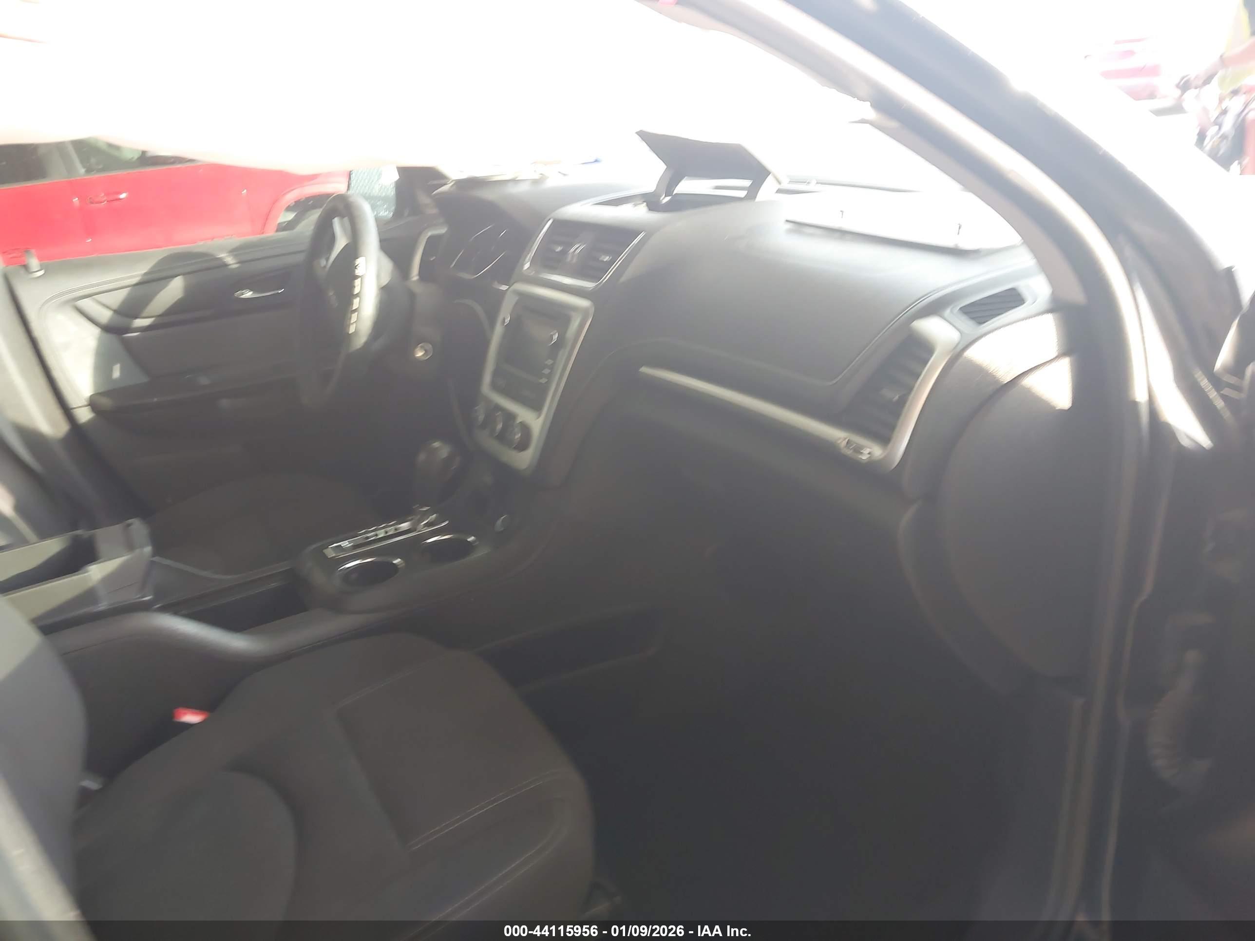 GMC ACADIA image 5