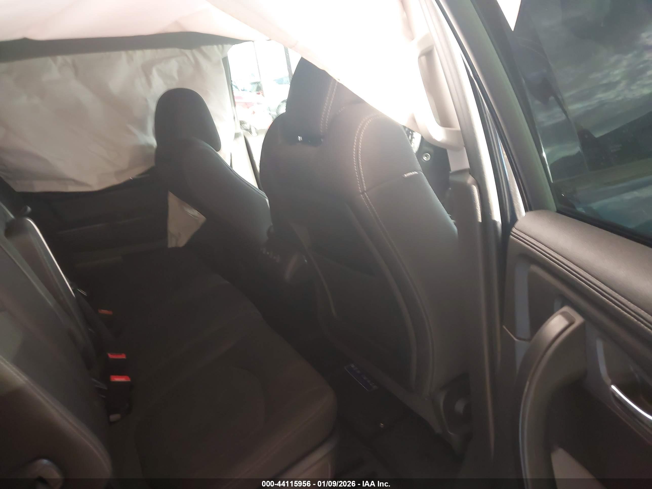 GMC ACADIA image 8