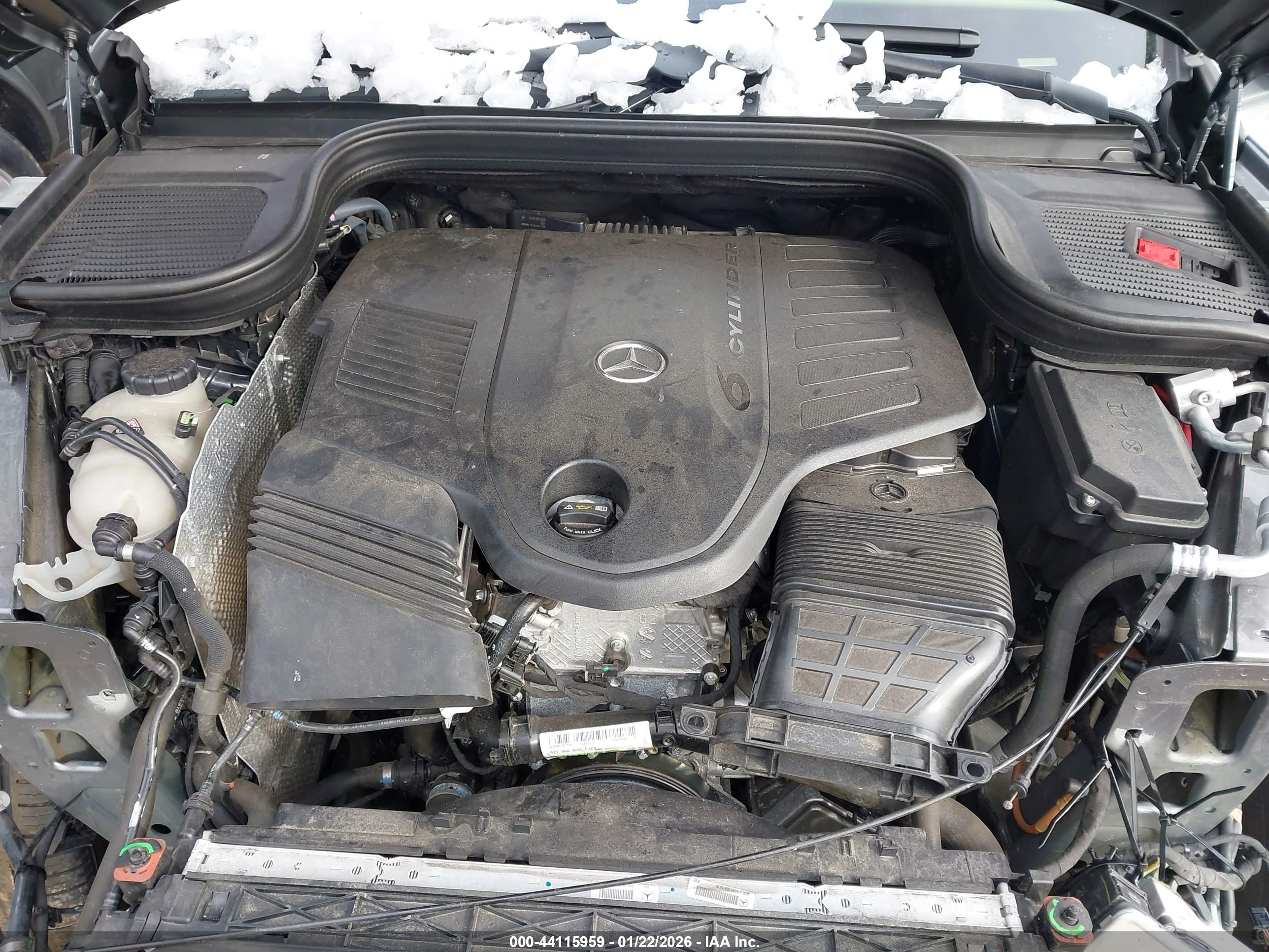 MERCEDES-BENZ GLS image 10