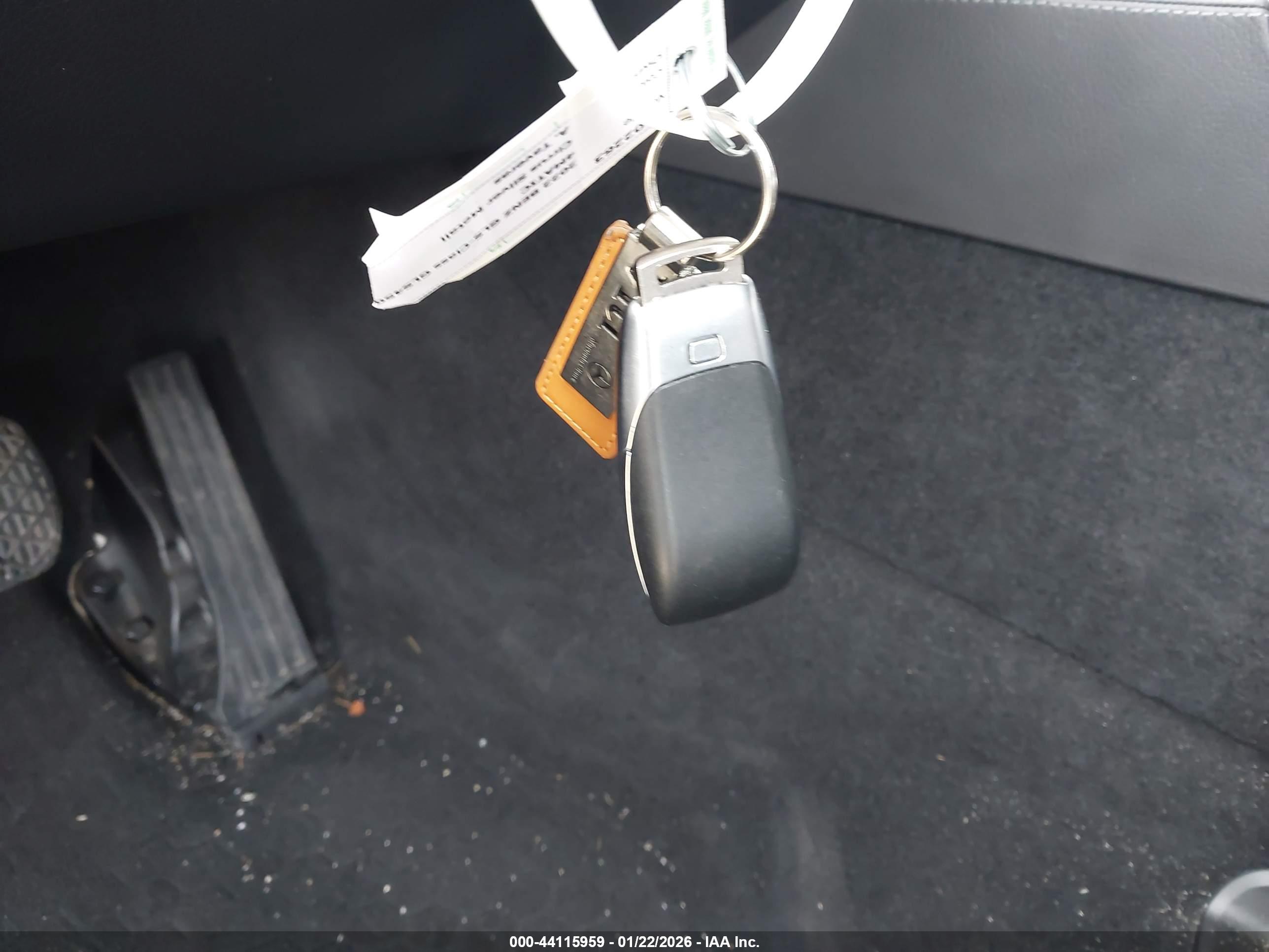 MERCEDES-BENZ GLS image 11