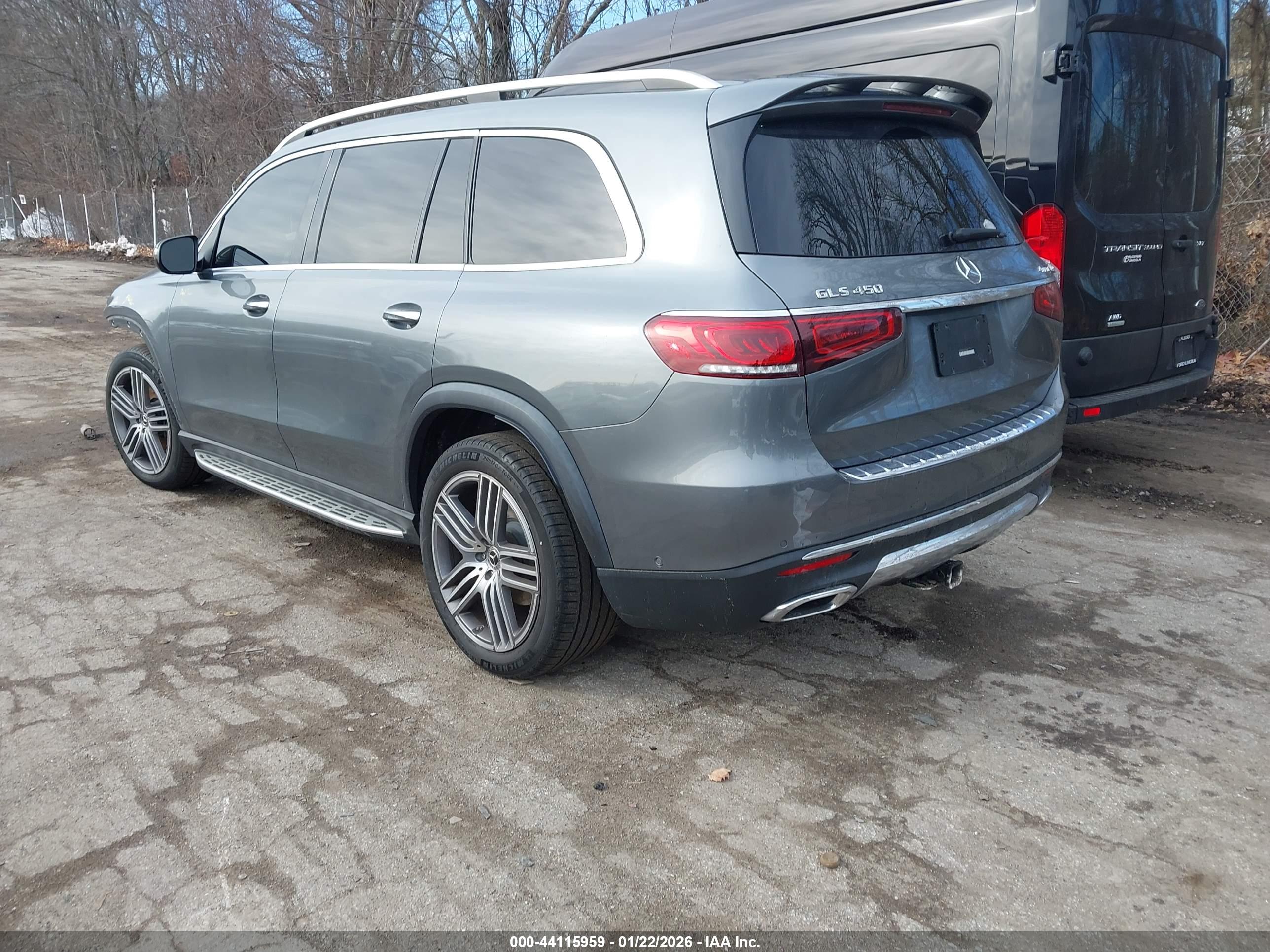 MERCEDES-BENZ GLS image 3