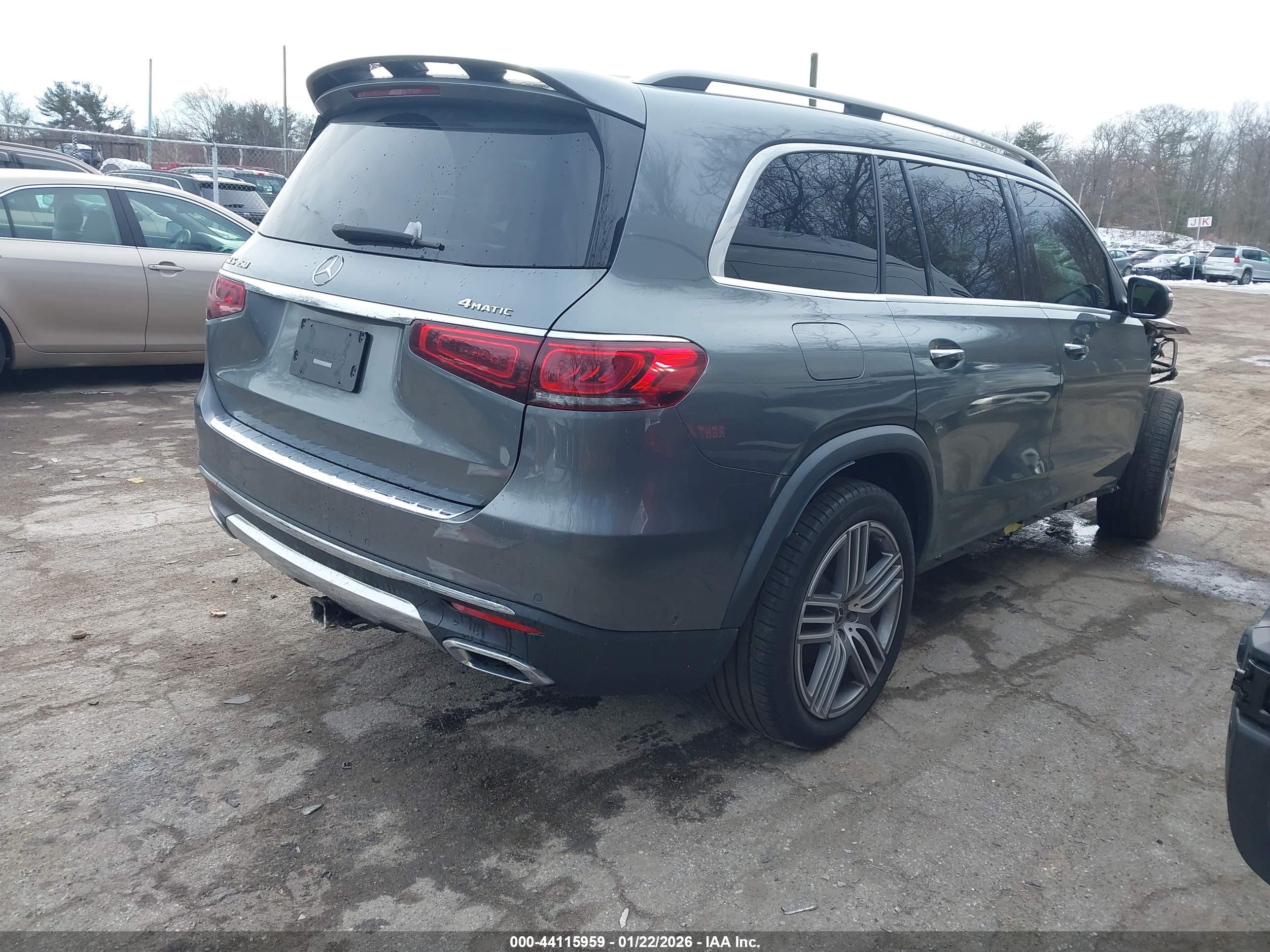 MERCEDES-BENZ GLS image 4