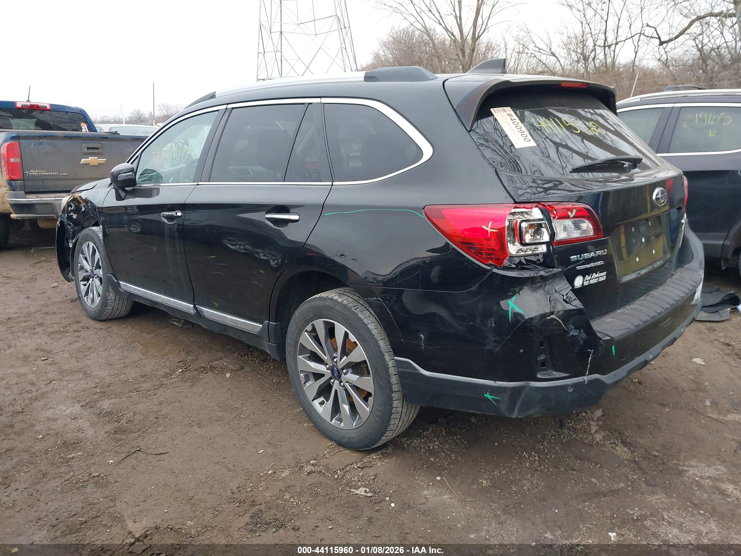 SUBARU OUTBACK image 3