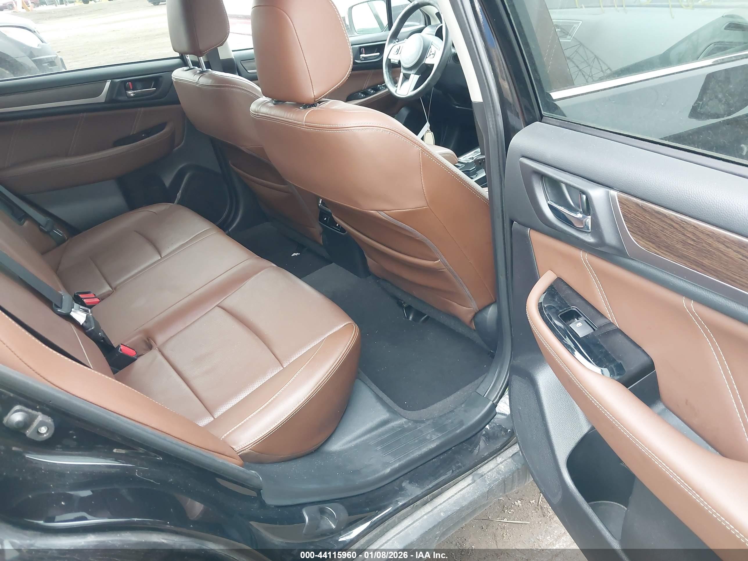 SUBARU OUTBACK image 8
