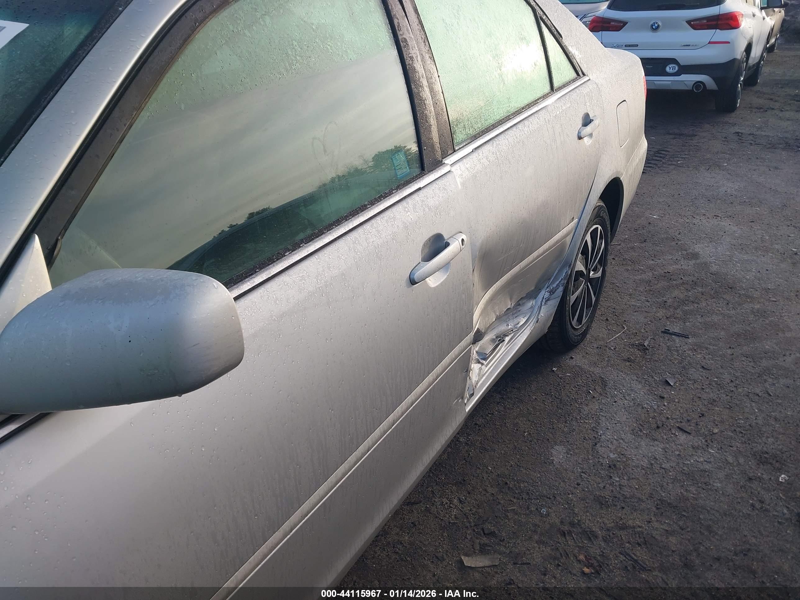 TOYOTA CAMRY image 6