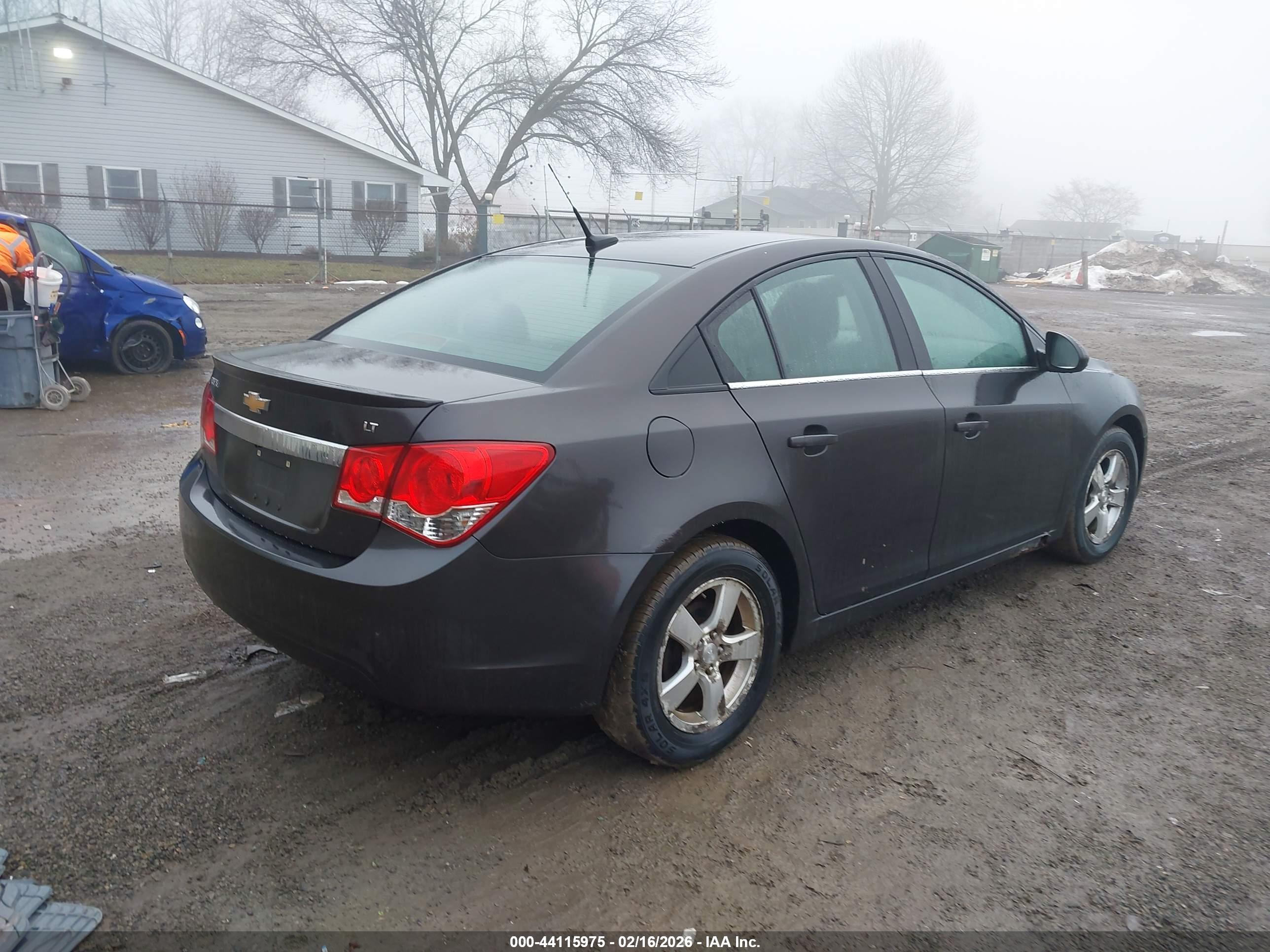CHEVROLET CRUZE image 4